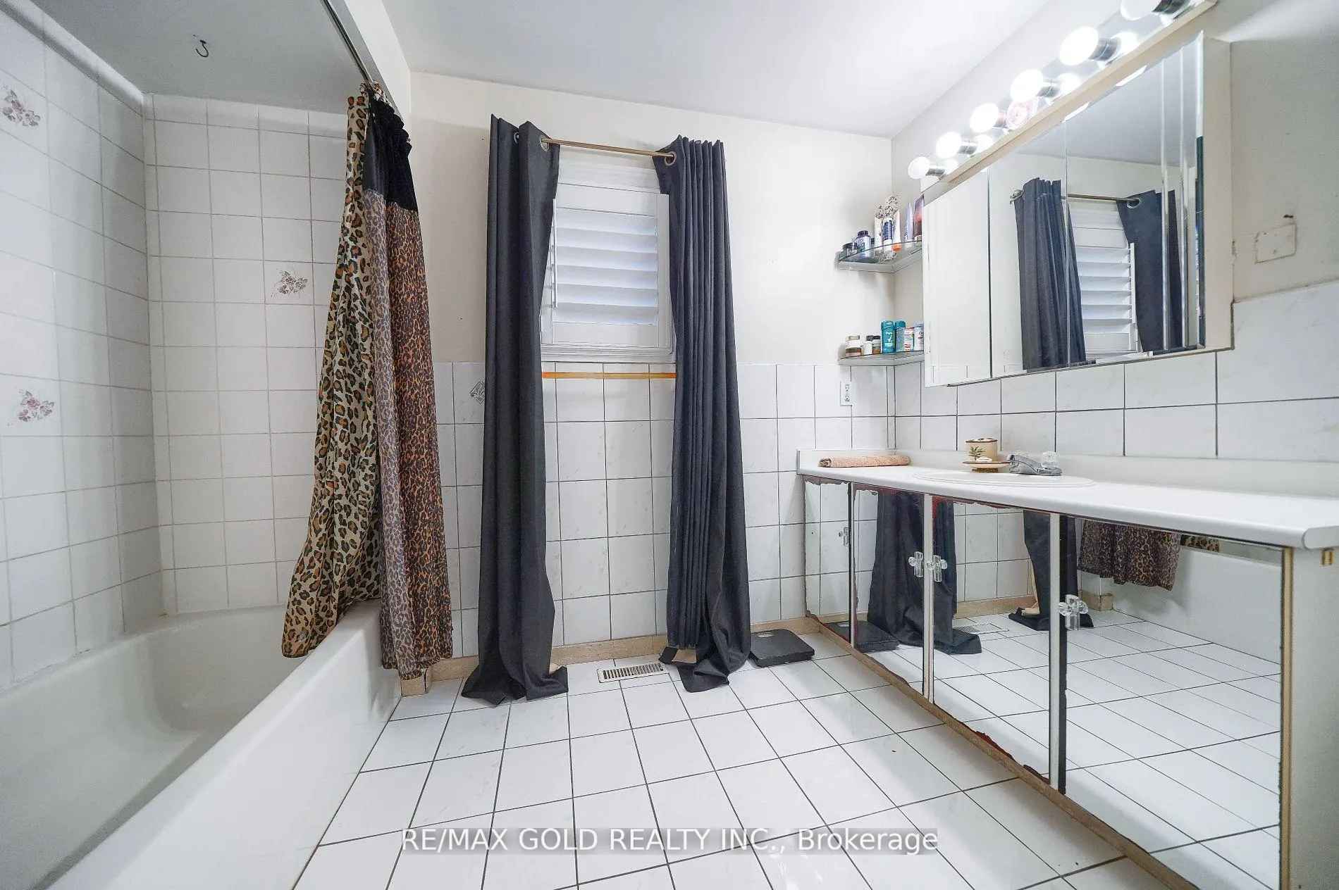Photo 23 of 59 Knotty Pine Drive, Whitby, Williamsburg — HOMEH