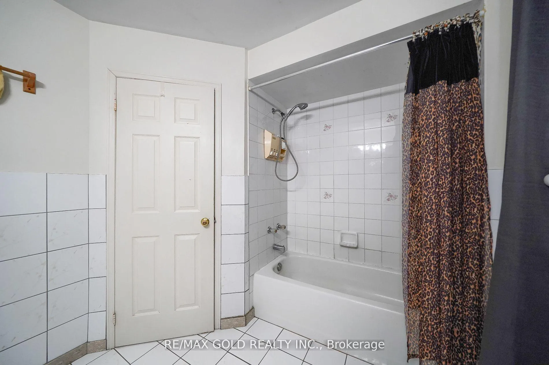 Photo 24 of 59 Knotty Pine Drive, Whitby, Williamsburg — HOMEH