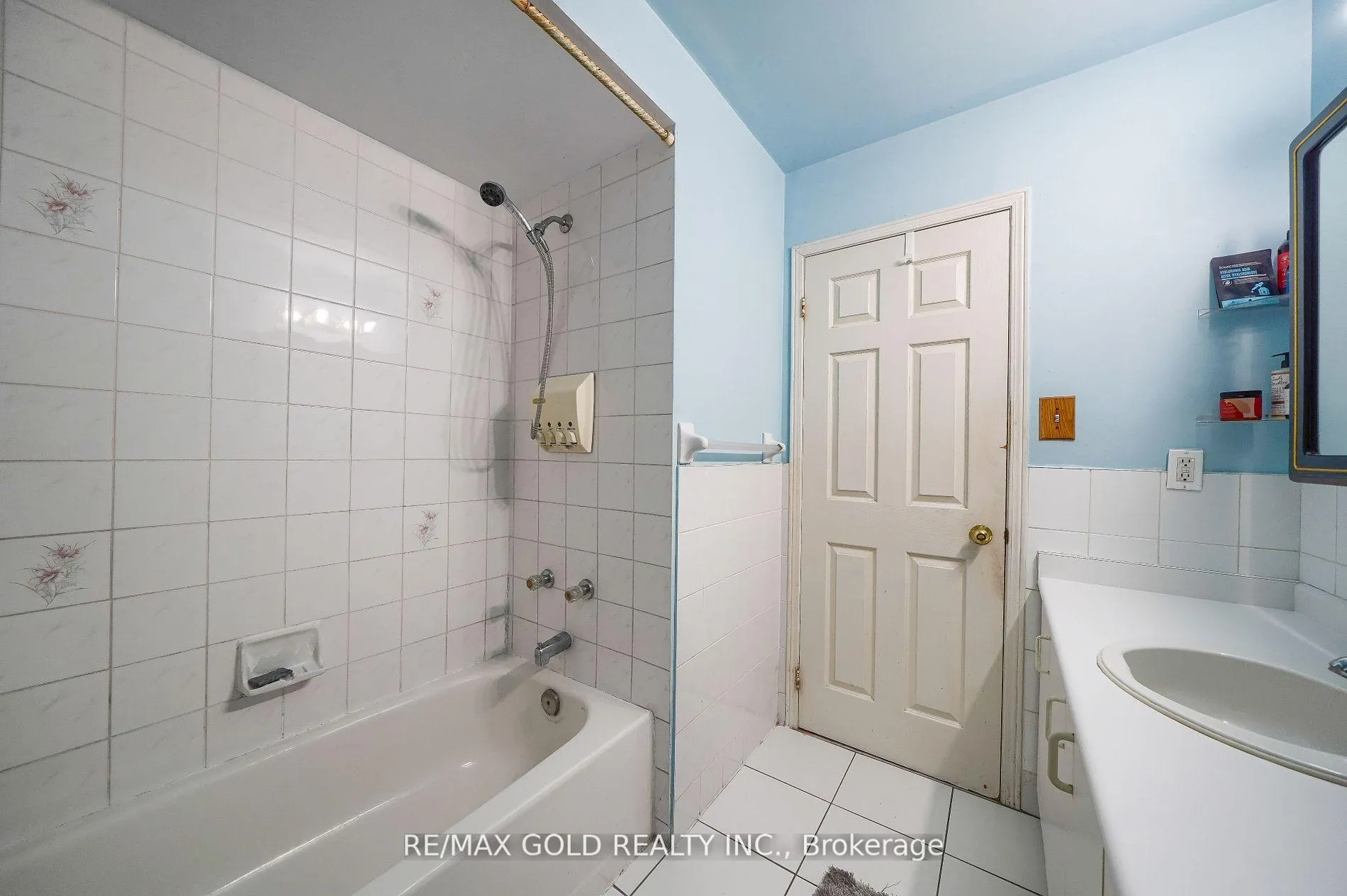 Photo 32 of 59 Knotty Pine Drive, Whitby, Williamsburg — HOMEH
