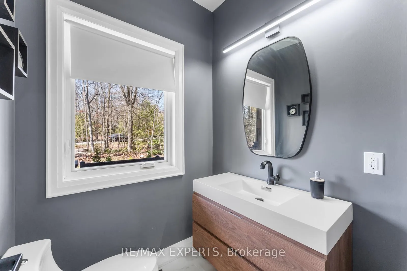 Photo 14 of 11 Joliet Crescent, Tiny, Rural Tiny — HOMEH