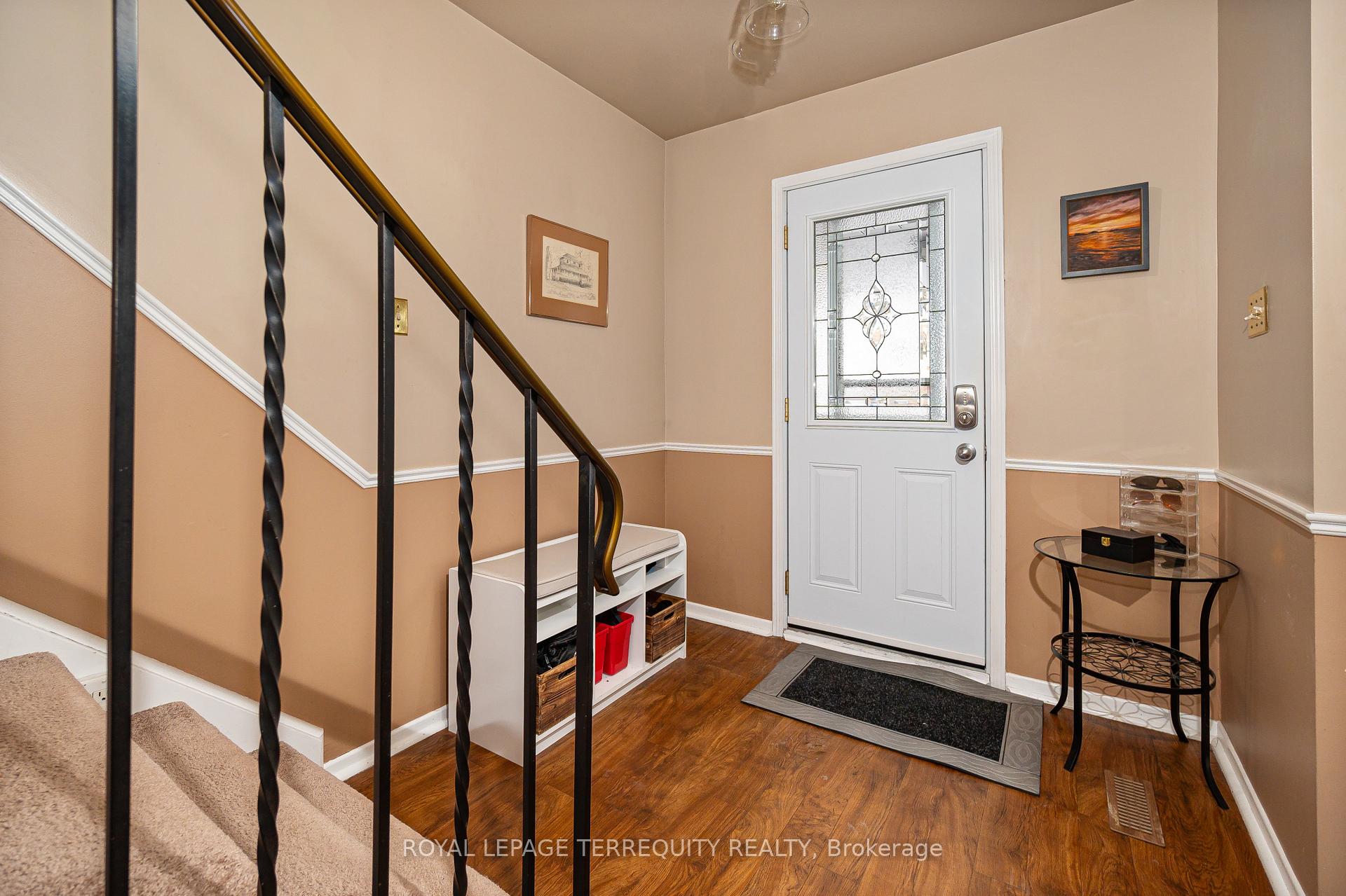 Photo 3 of 16 Banner Crescent, Ajax, South West — HOMEH