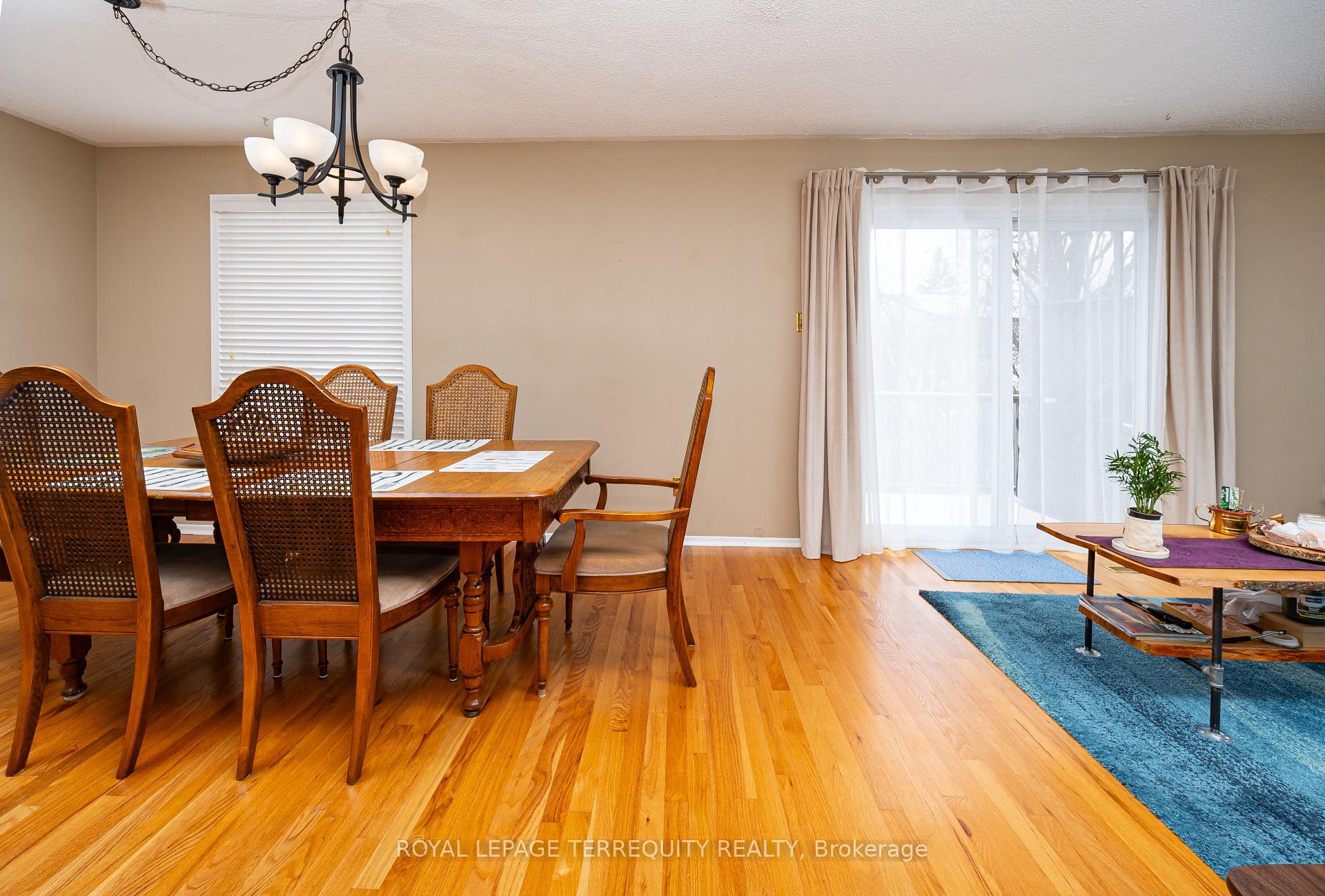 Photo 8 of 16 Banner Crescent, Ajax, South West — HOMEH