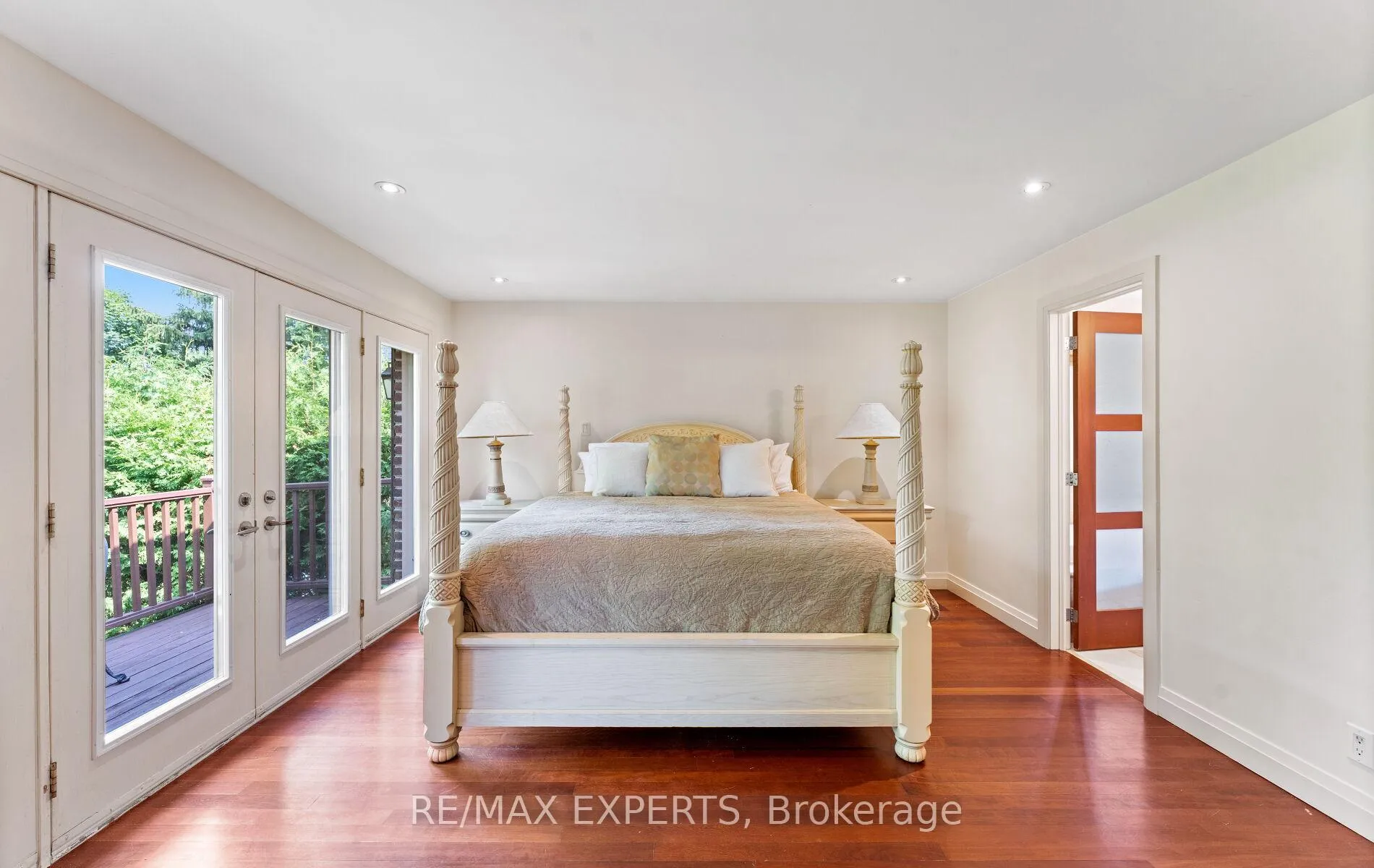 Photo 18 of 120 Riverside Drive, Vaughan, East Woodbridge — HOMEH