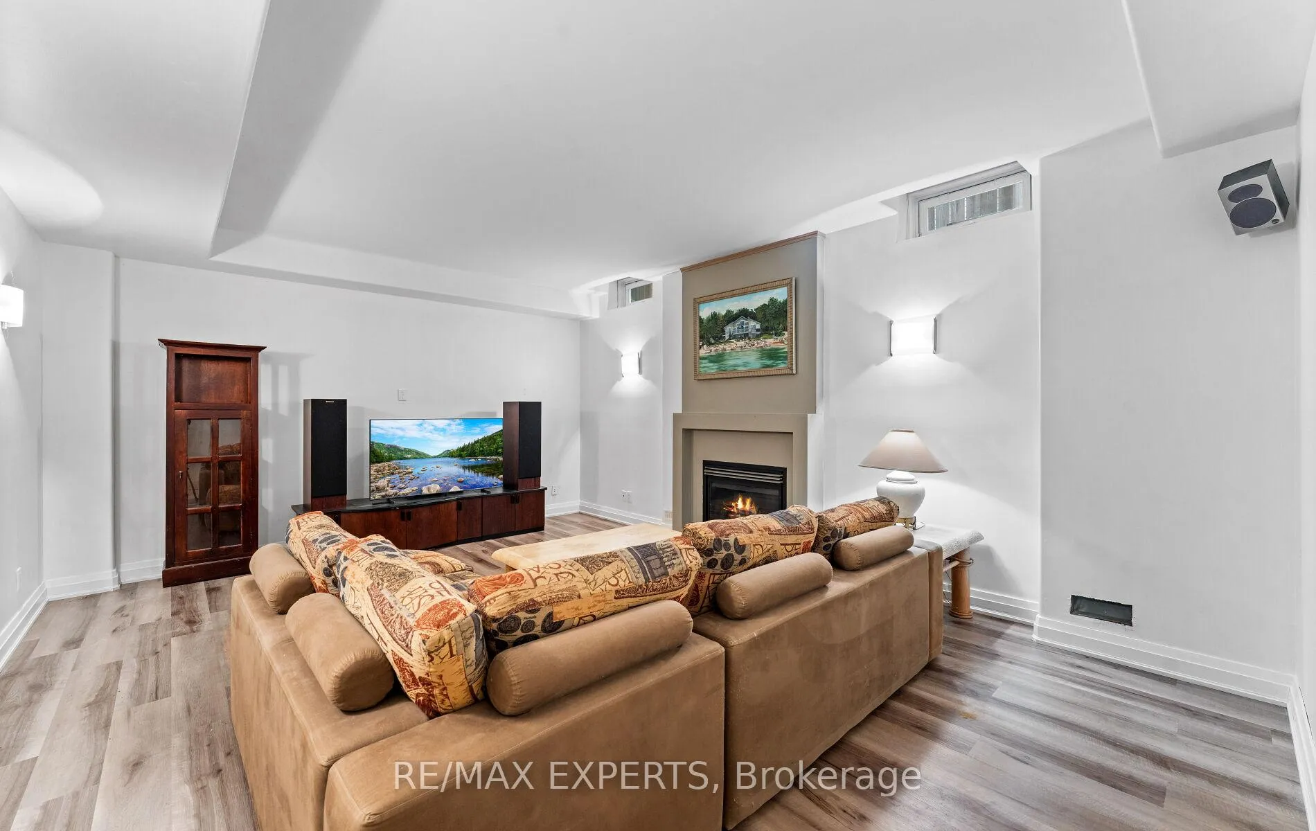 Photo 37 of 120 Riverside Drive, Vaughan, East Woodbridge — HOMEH