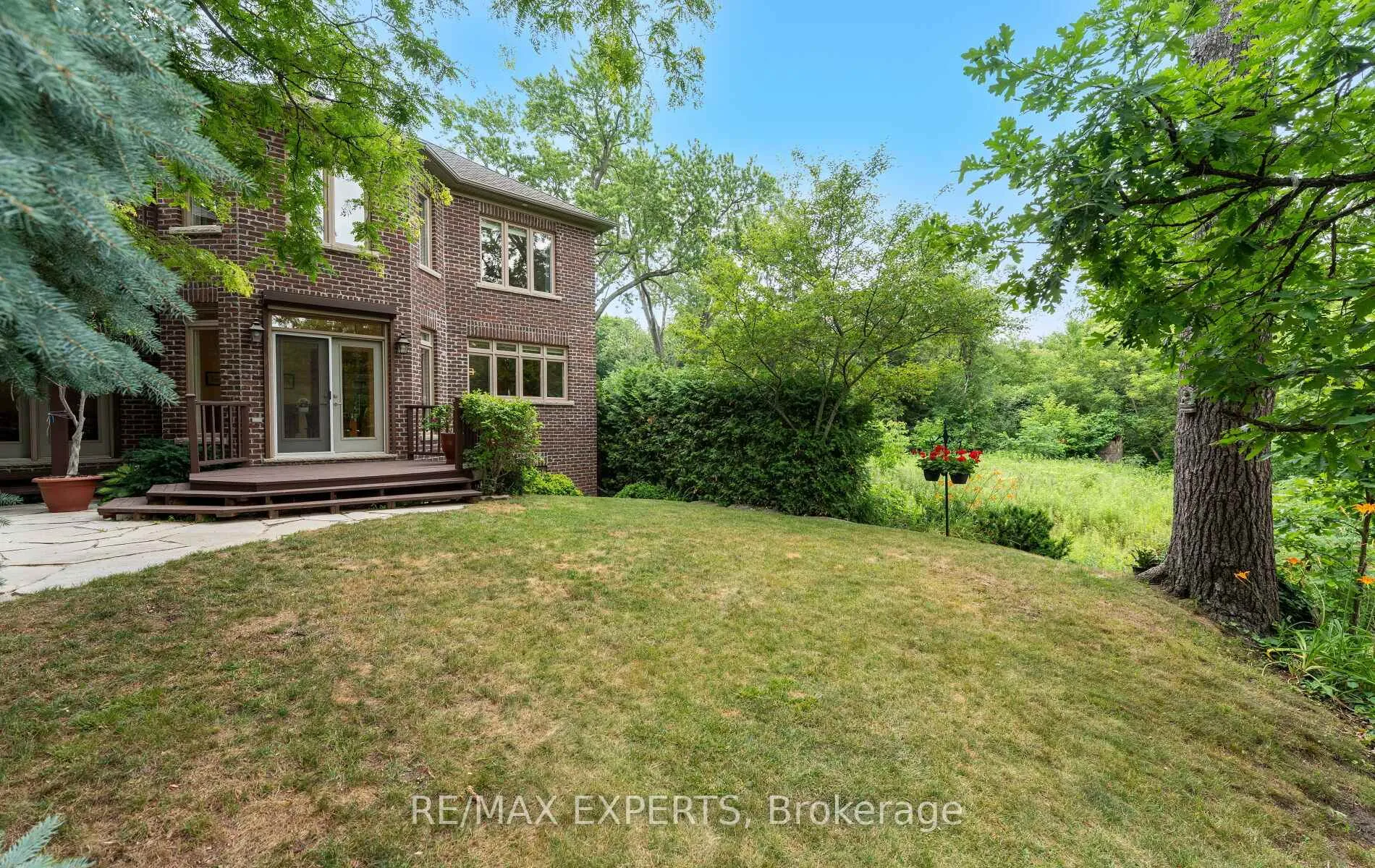Photo 40 of 120 Riverside Drive, Vaughan, East Woodbridge — HOMEH