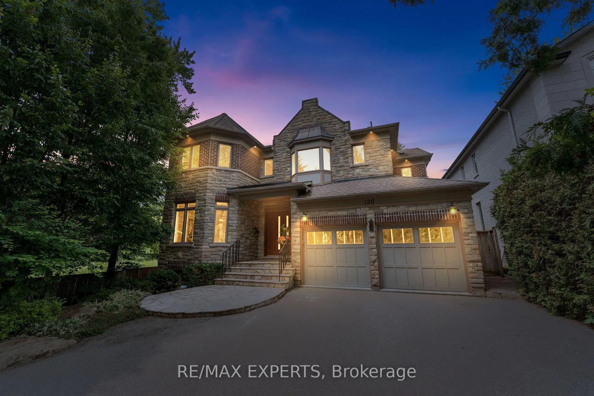 Photo 48 of 120 Riverside Drive, Vaughan, East Woodbridge — HOMEH