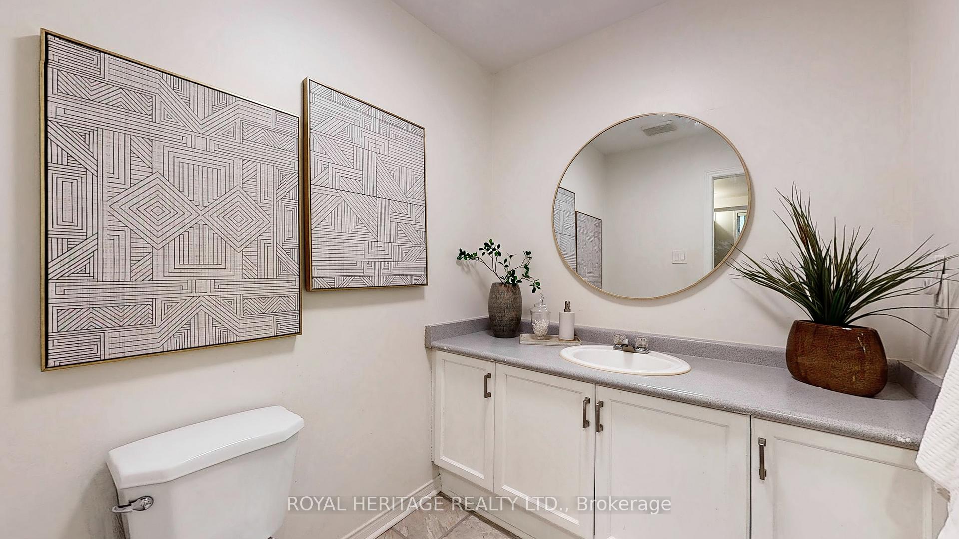 Photo 12 of 32 Fenwick Avenue, Clarington, Bowmanville — HOMEH