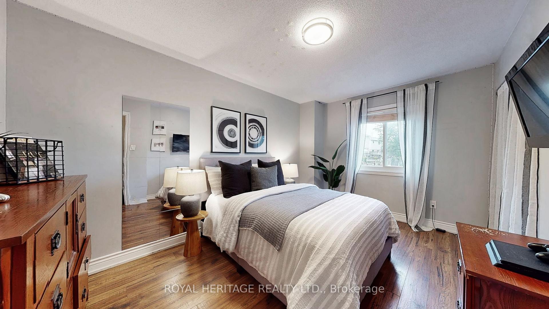 Photo 18 of 32 Fenwick Avenue, Clarington, Bowmanville — HOMEH