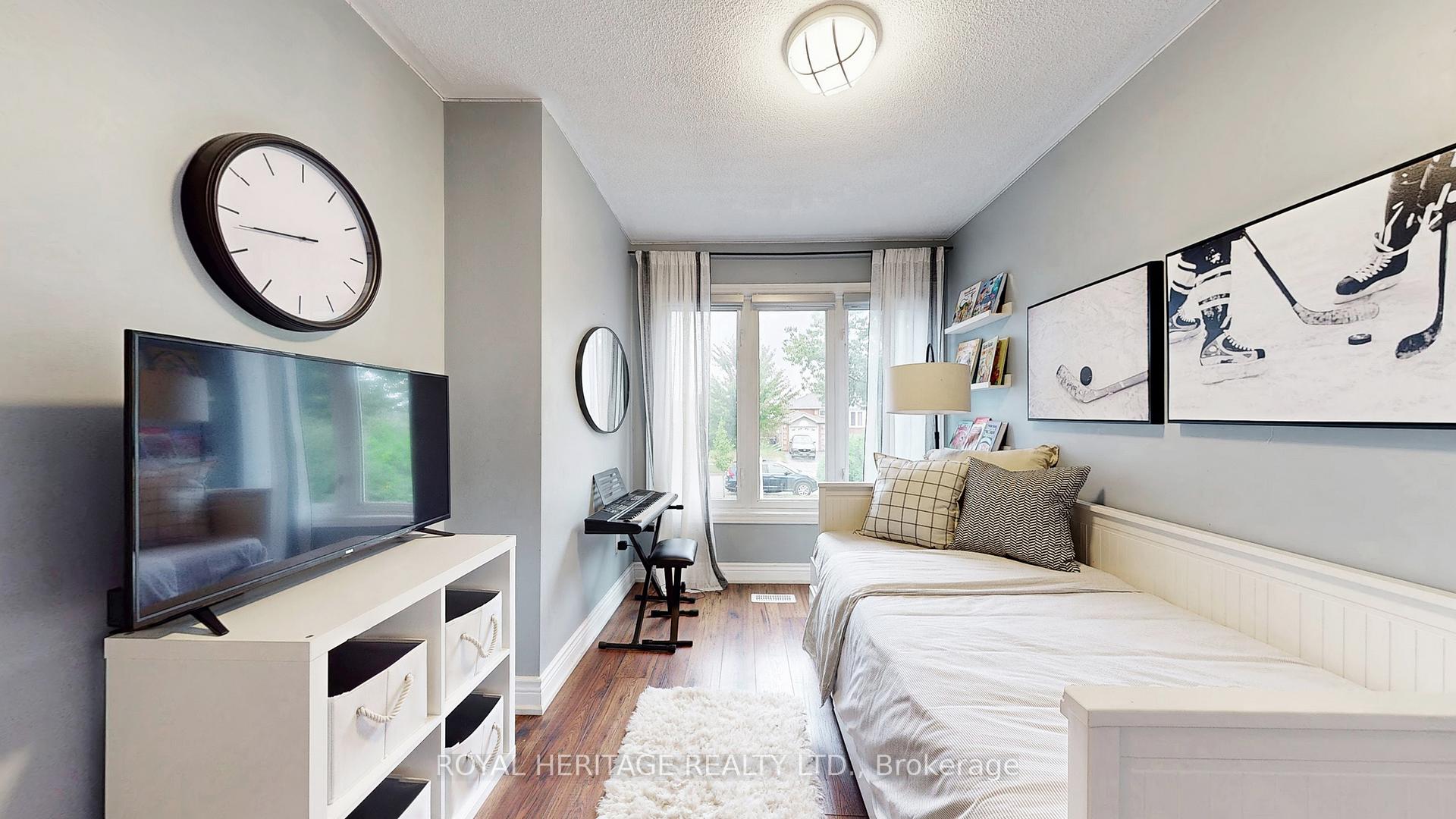 Photo 22 of 32 Fenwick Avenue, Clarington, Bowmanville — HOMEH