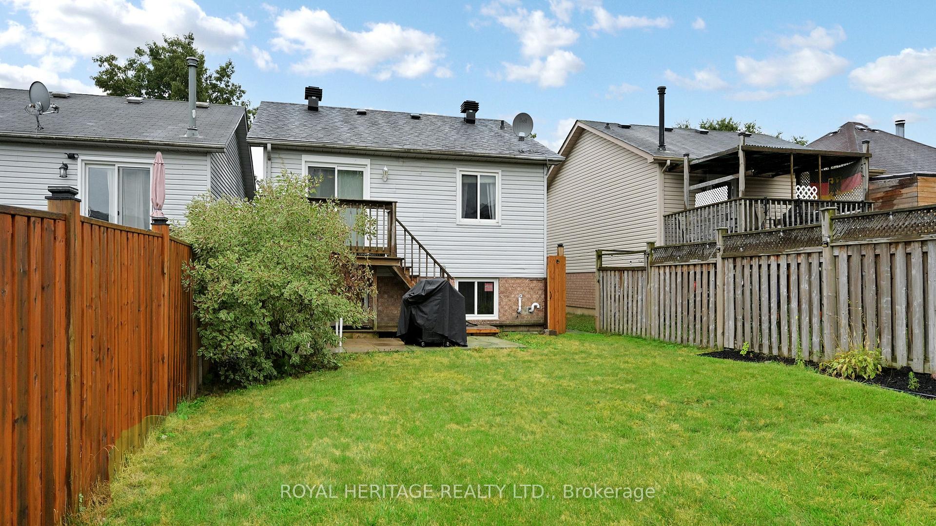 Photo 27 of 32 Fenwick Avenue, Clarington, Bowmanville — HOMEH
