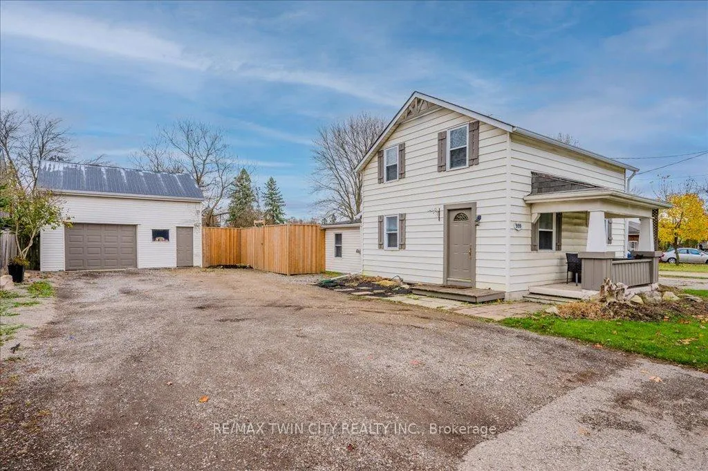Photo 6 of 999 Northfield Drive E, Woolwich — HOMEH