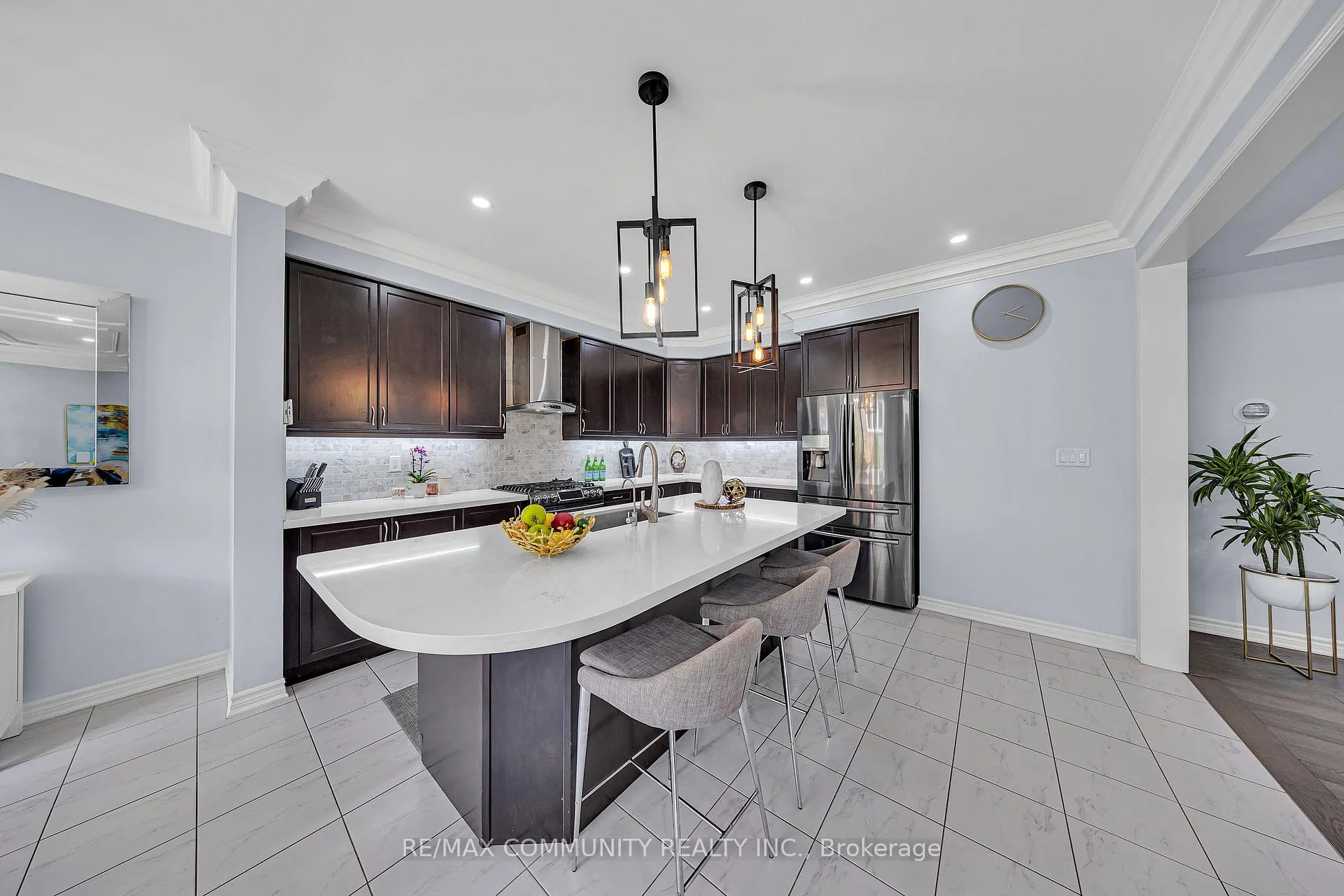 Photo 17 of 1055 Foxtail Crescent E, Pickering, Rural Pickering — HOMEH
