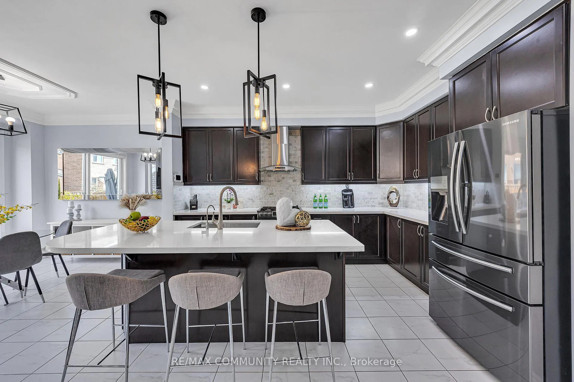 Photo 18 of 1055 Foxtail Crescent E, Pickering, Rural Pickering — HOMEH