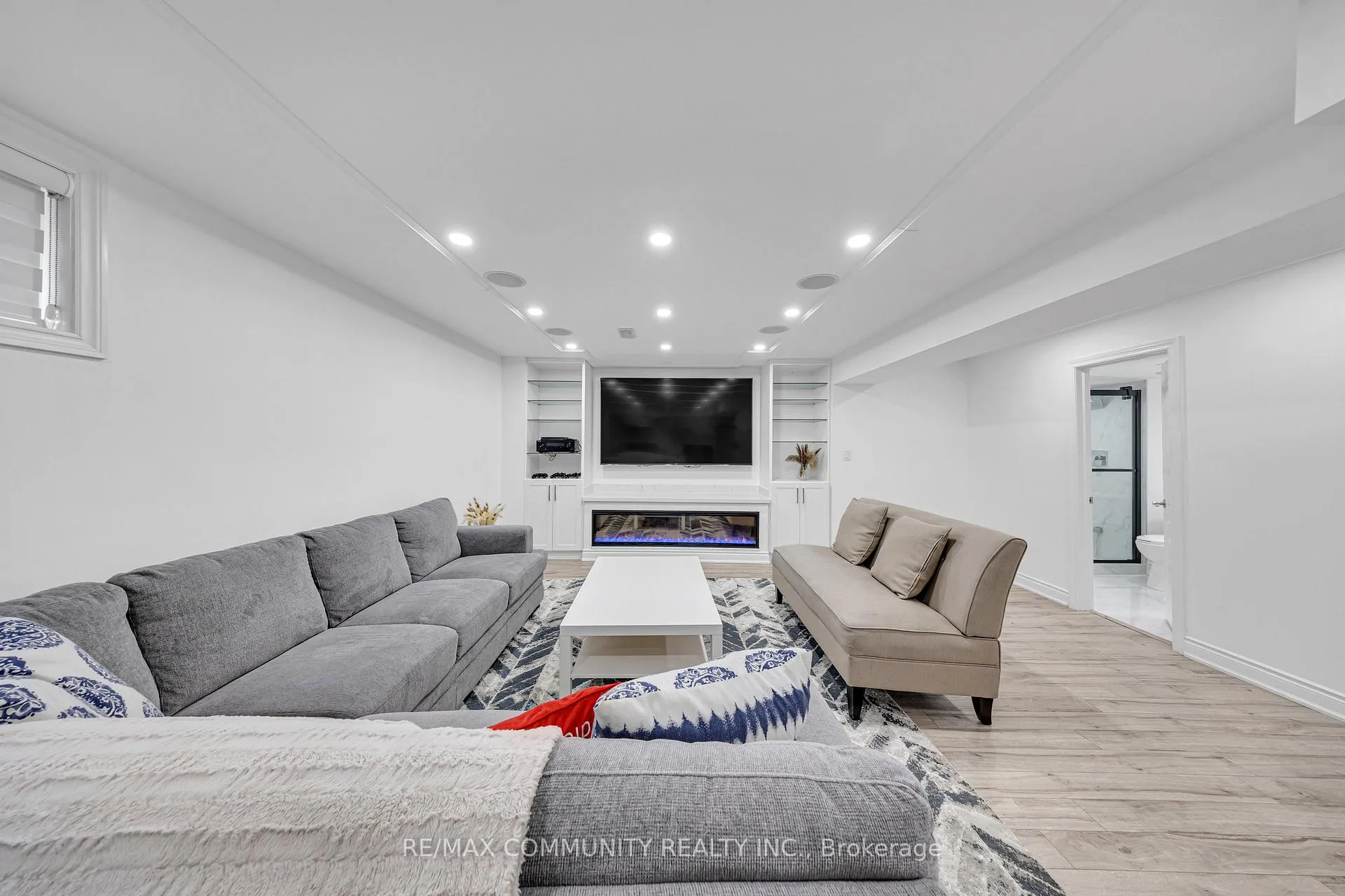 Photo 49 of 1055 Foxtail Crescent E, Pickering, Rural Pickering — HOMEH