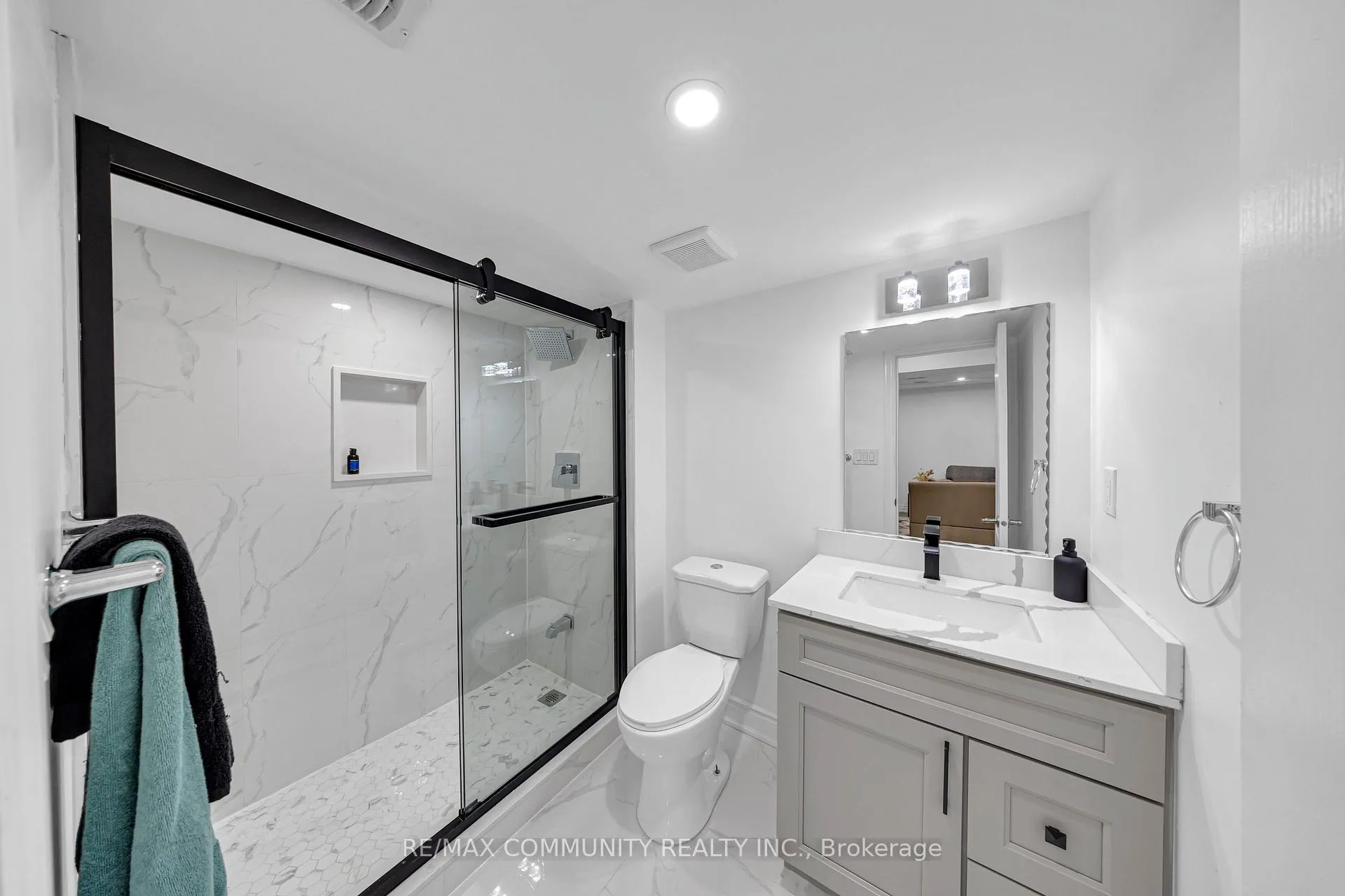 Photo 50 of 1055 Foxtail Crescent E, Pickering, Rural Pickering — HOMEH