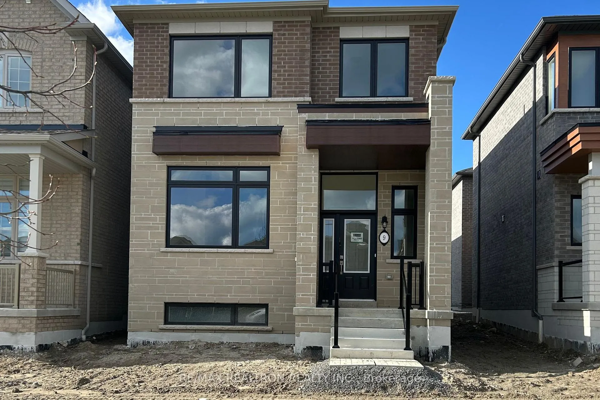 Photo 1 of 9 Mountainside Crescent, Whitby, Rolling Acres — HOMEH