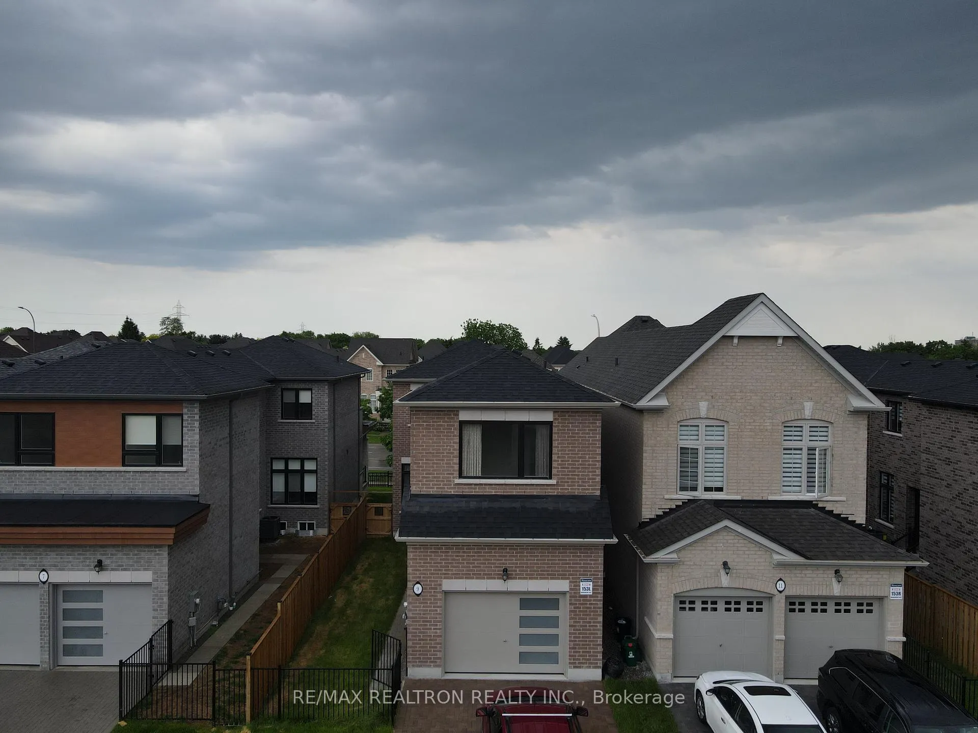 Photo 6 of 9 Mountainside Crescent, Whitby, Rolling Acres — HOMEH