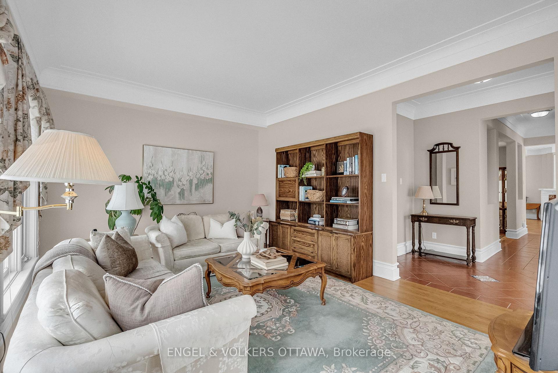 Photo 4 of 29 Burnham Road, Ottawa, Ottawa East — HOMEH