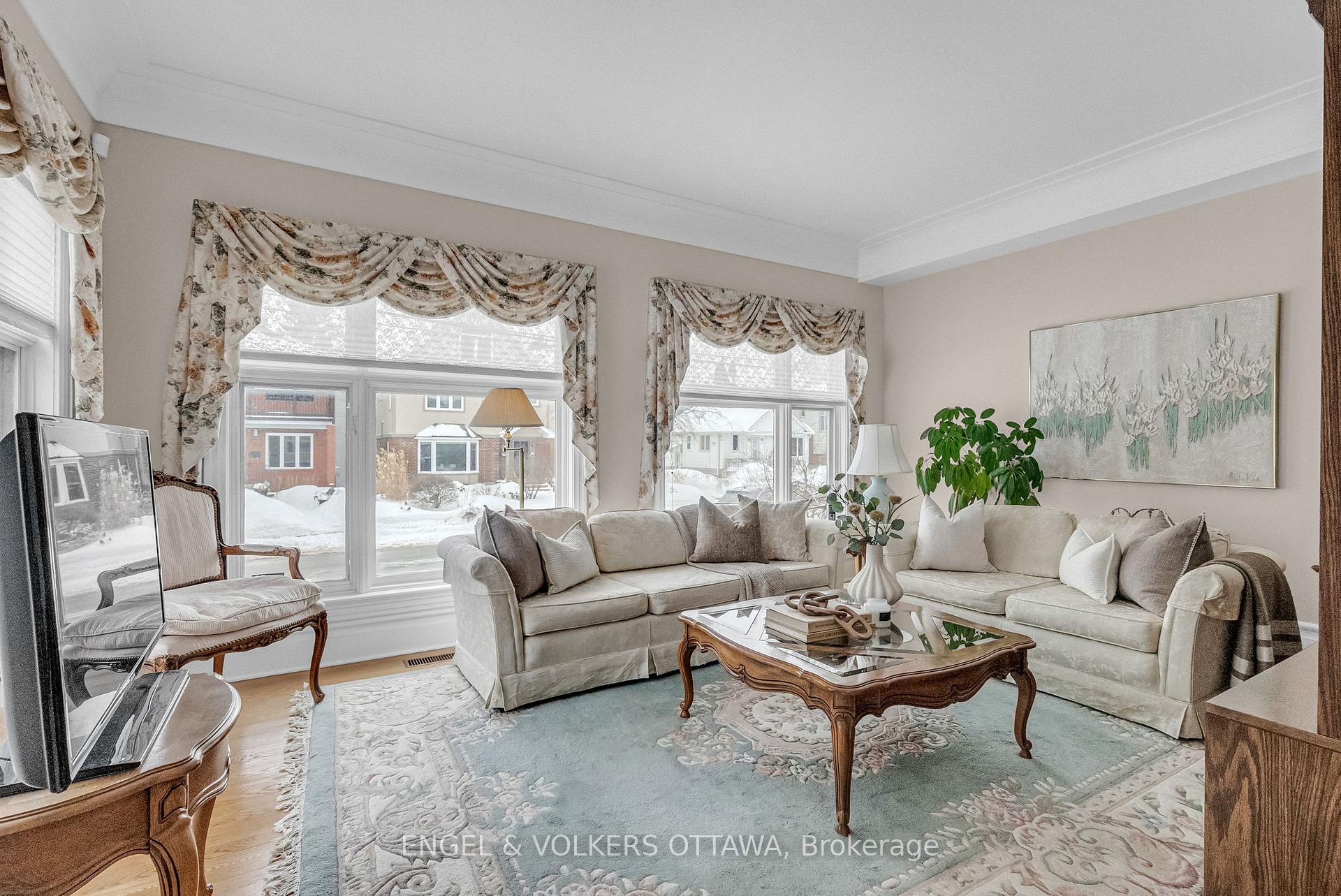Photo 5 of 29 Burnham Road, Ottawa, Ottawa East — HOMEH