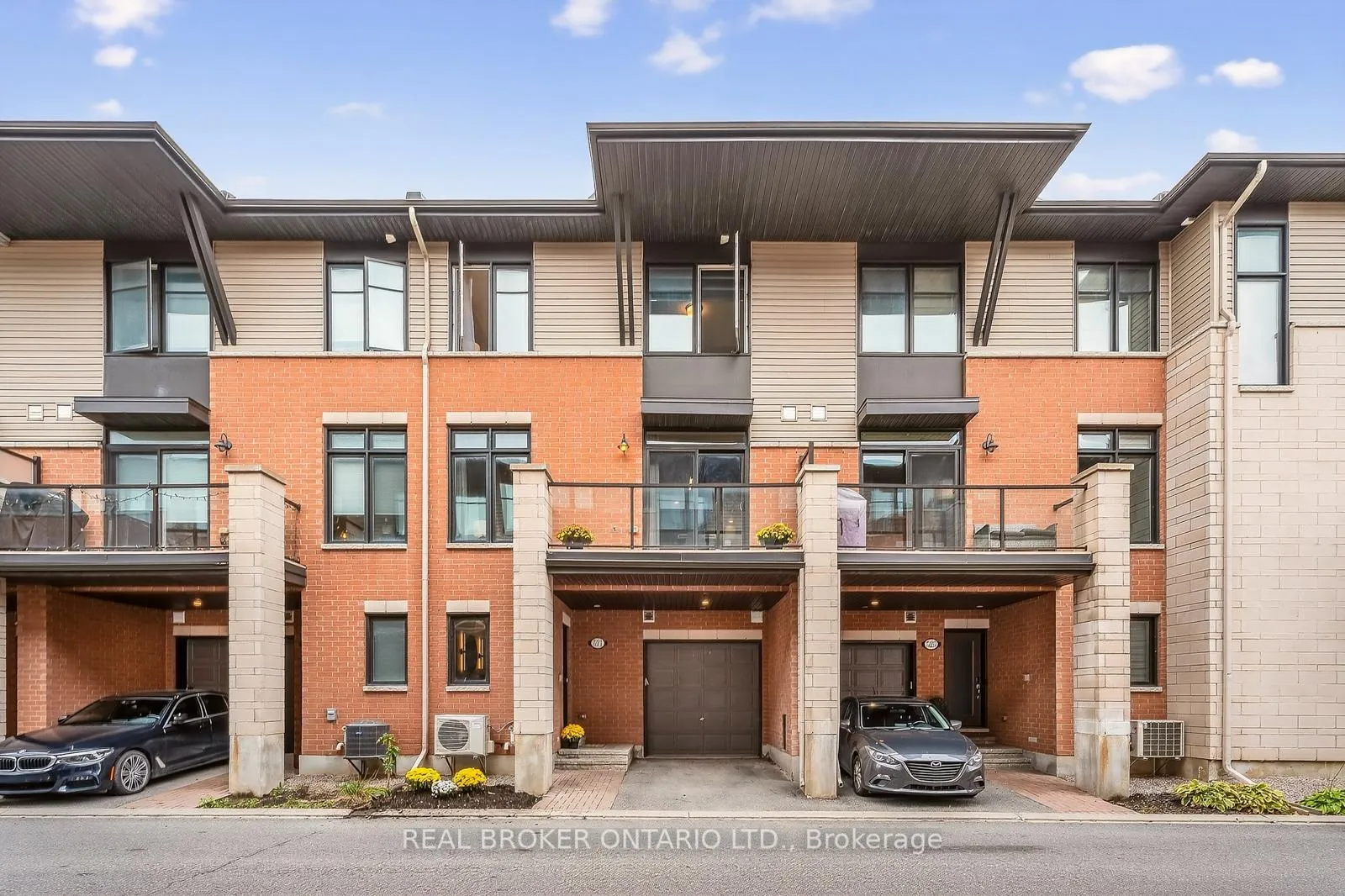Front of 521 Chaperal Private