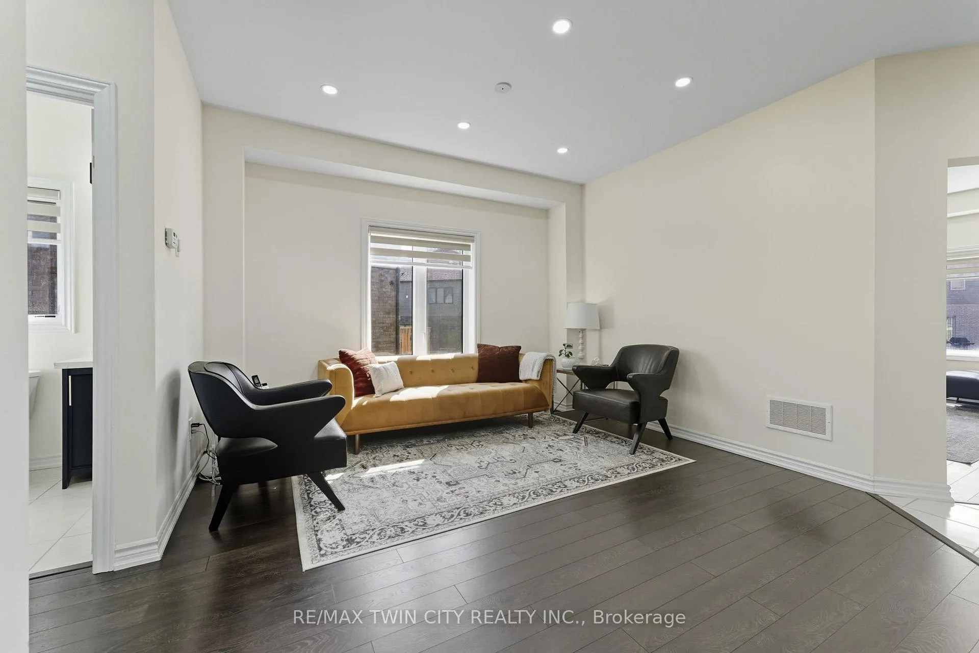 Photo 7 of 23 Whitton Drive, Brant, Paris — HOMEH