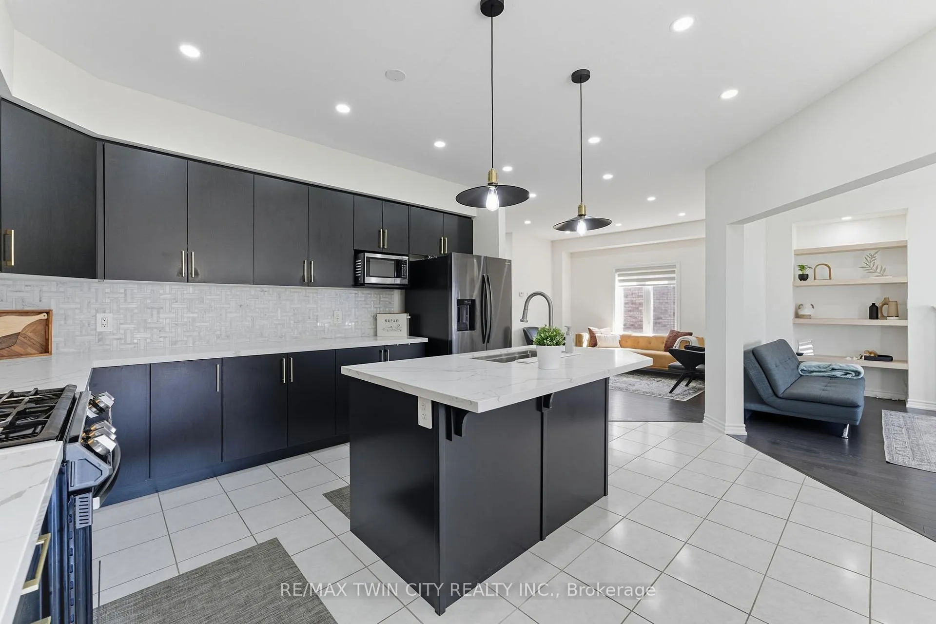 Photo 11 of 23 Whitton Drive, Brant, Paris — HOMEH