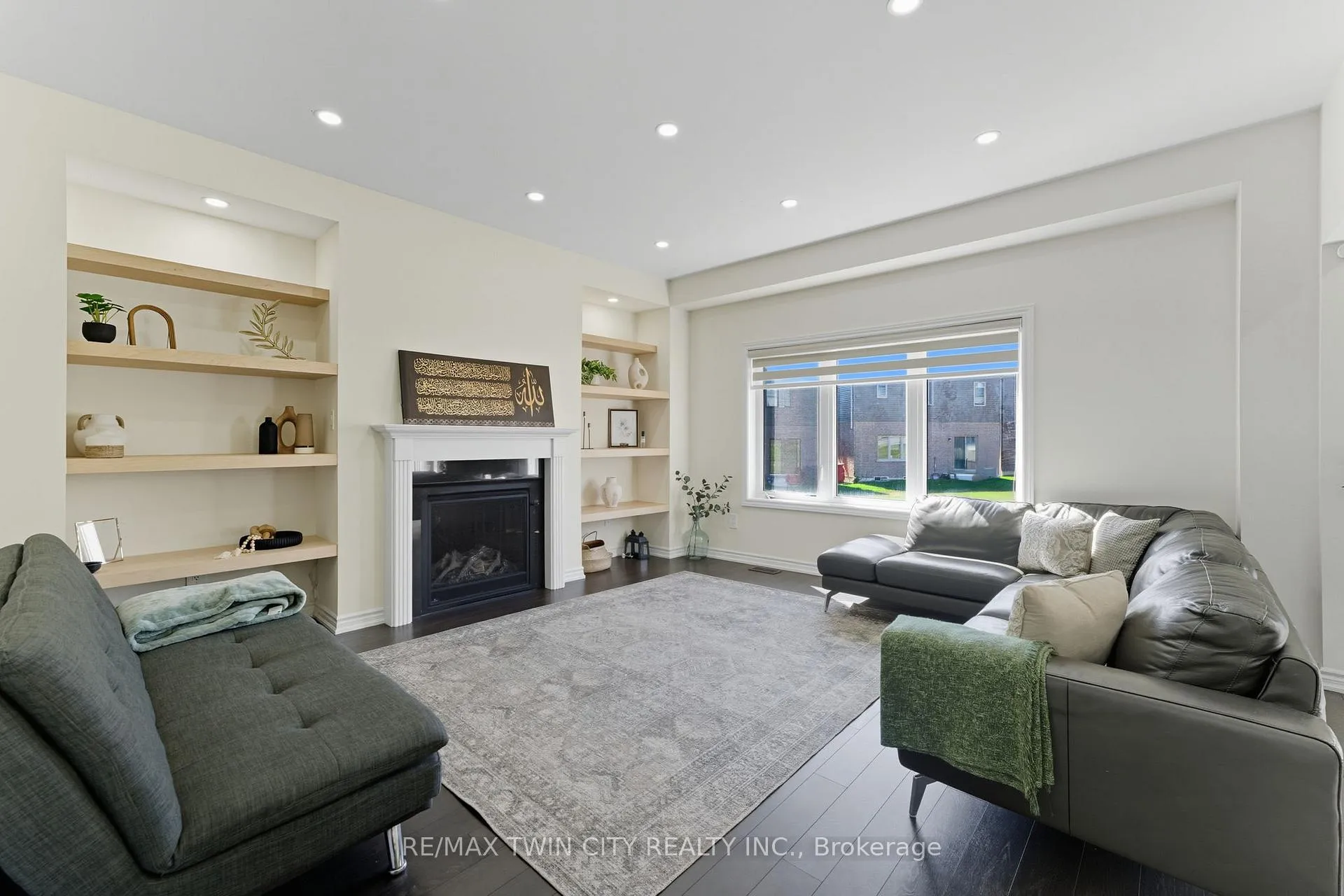 Photo 15 of 23 Whitton Drive, Brant, Paris — HOMEH