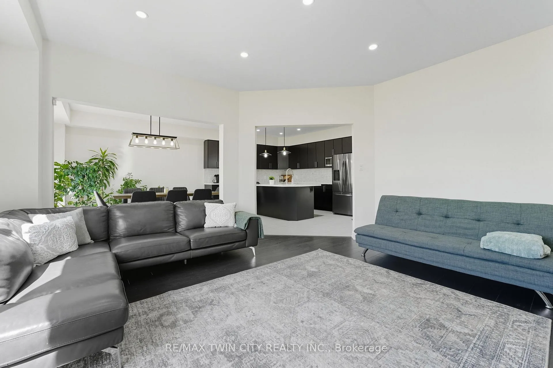 Photo 17 of 23 Whitton Drive, Brant, Paris — HOMEH
