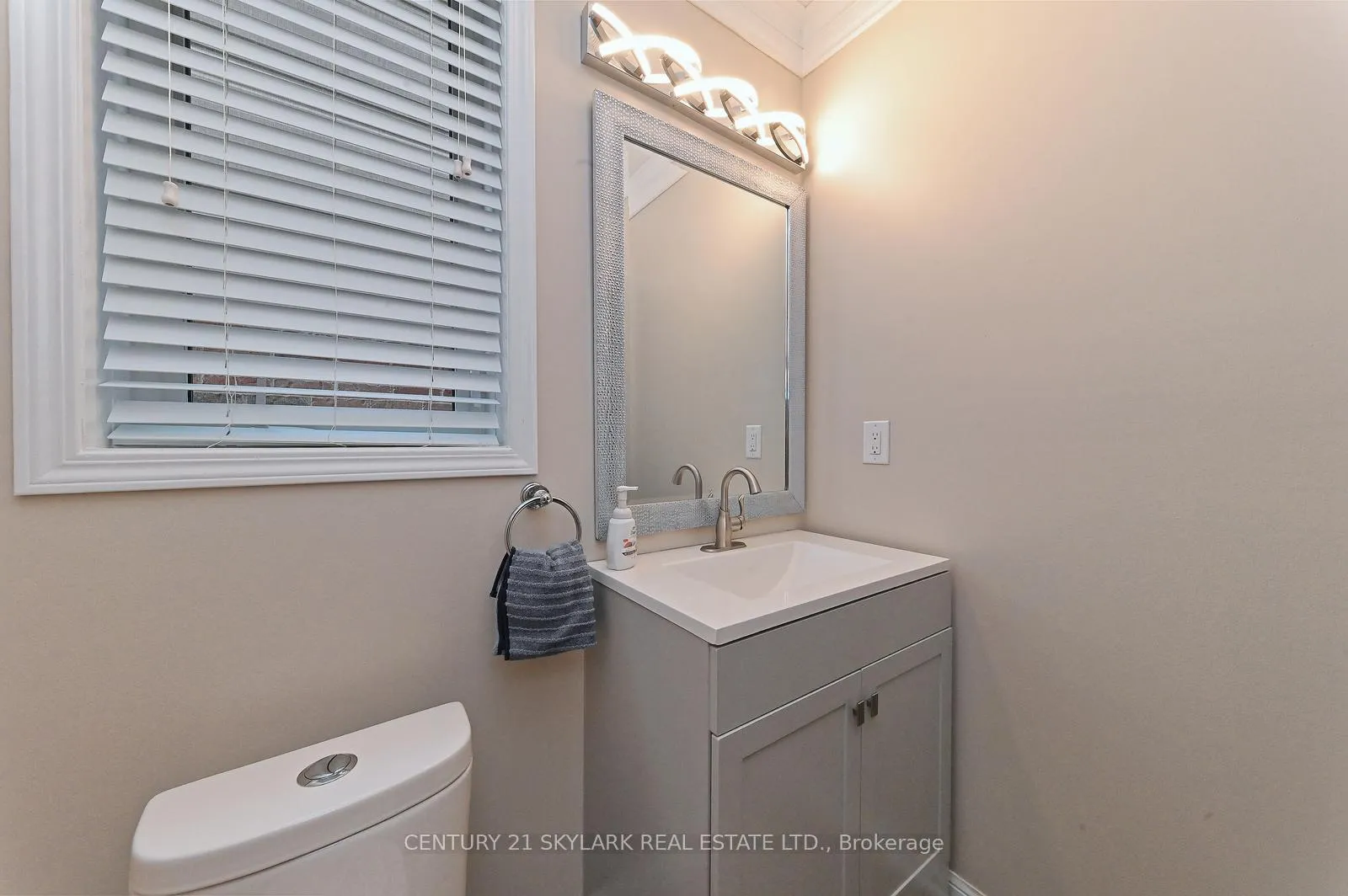 Photo 18 of 24 Dalton Drive, Cambridge, Silver Heights — HOMEH