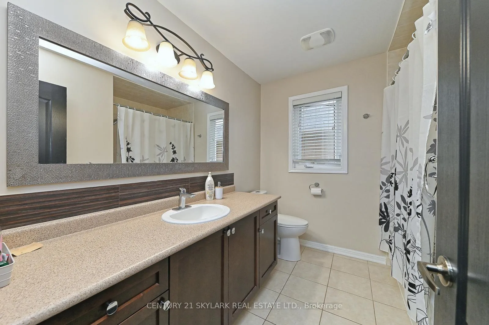 Photo 28 of 24 Dalton Drive, Cambridge, Silver Heights — HOMEH