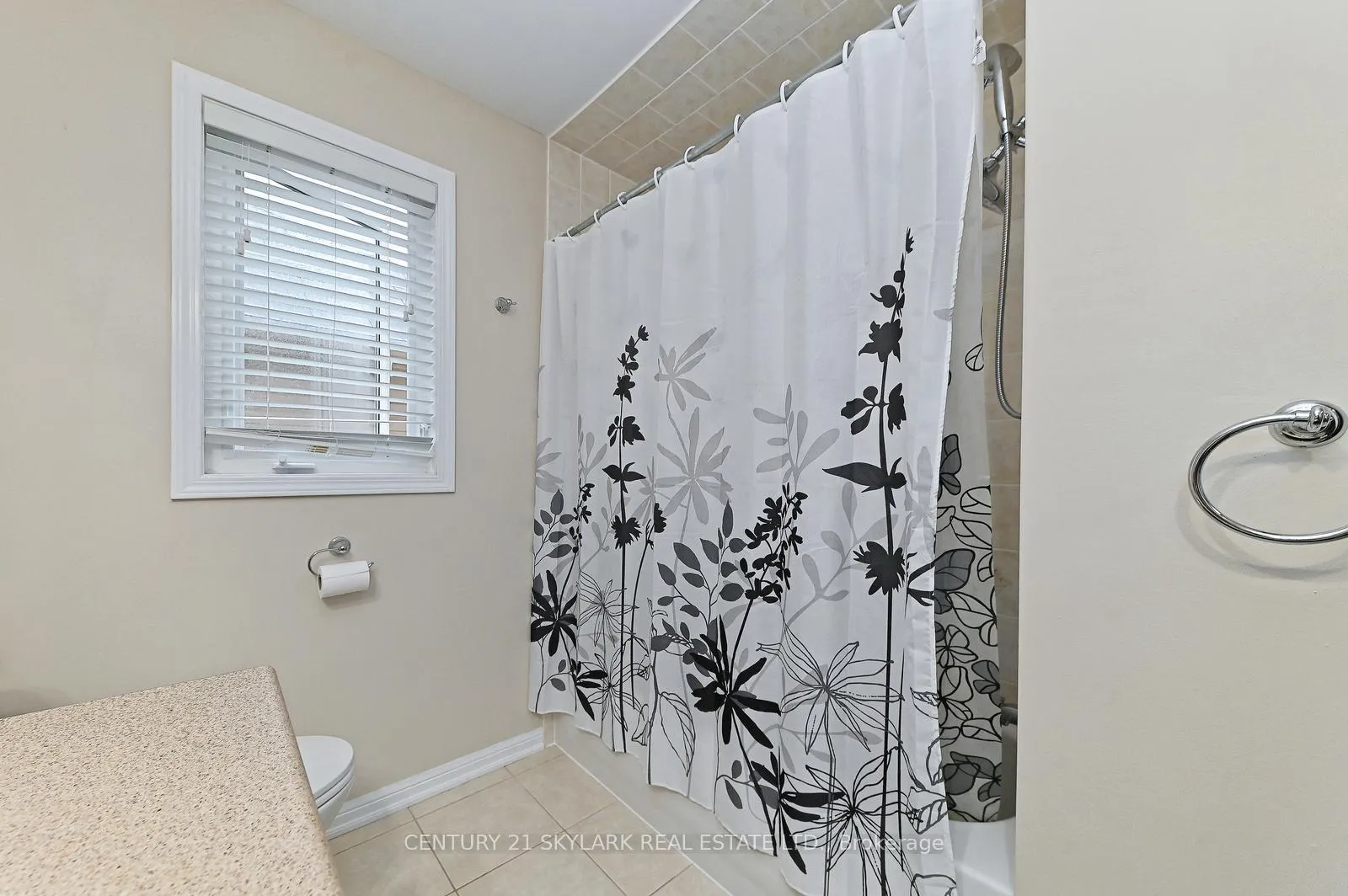 Photo 29 of 24 Dalton Drive, Cambridge, Silver Heights — HOMEH