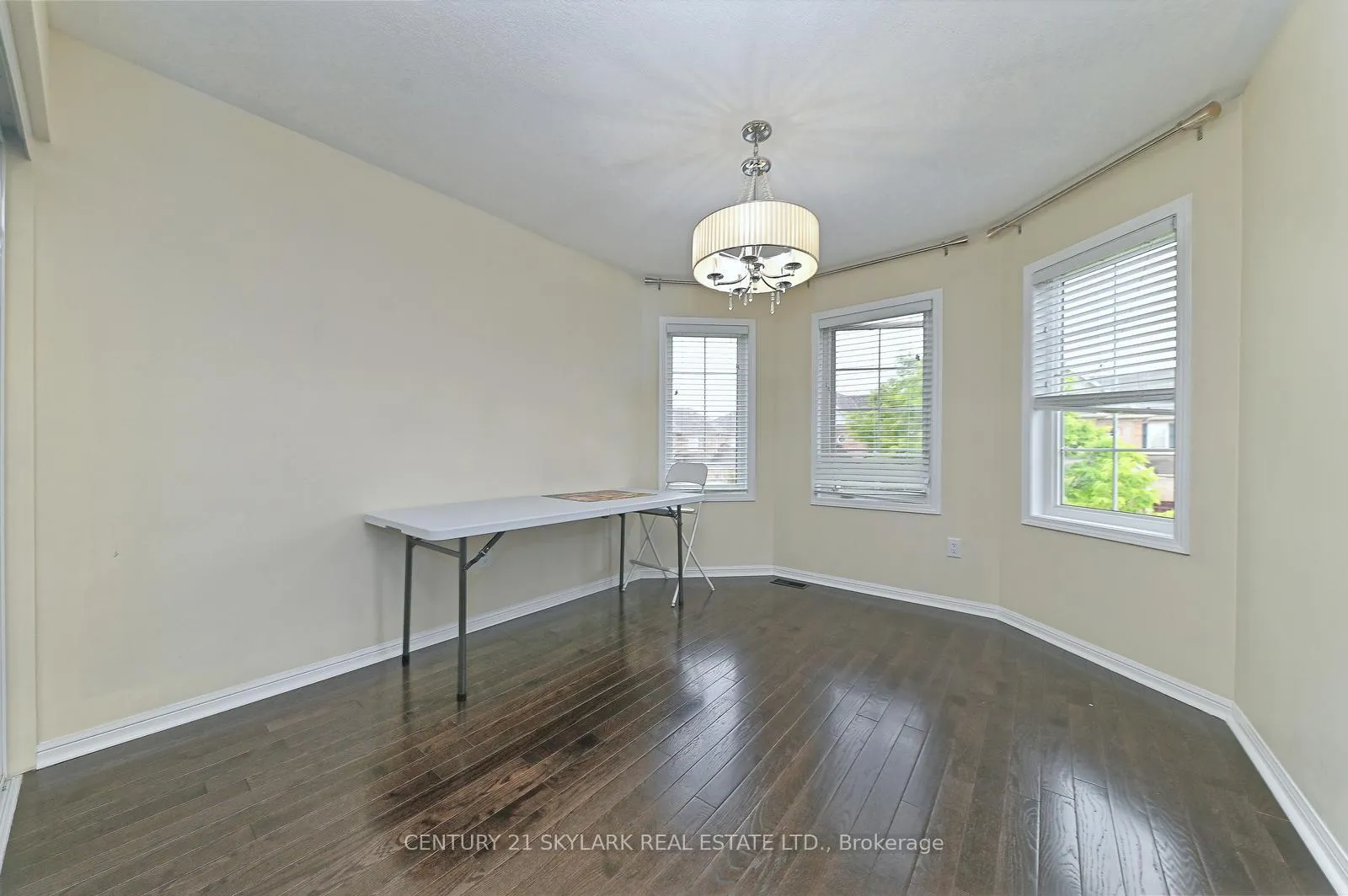 Photo 30 of 24 Dalton Drive, Cambridge, Silver Heights — HOMEH