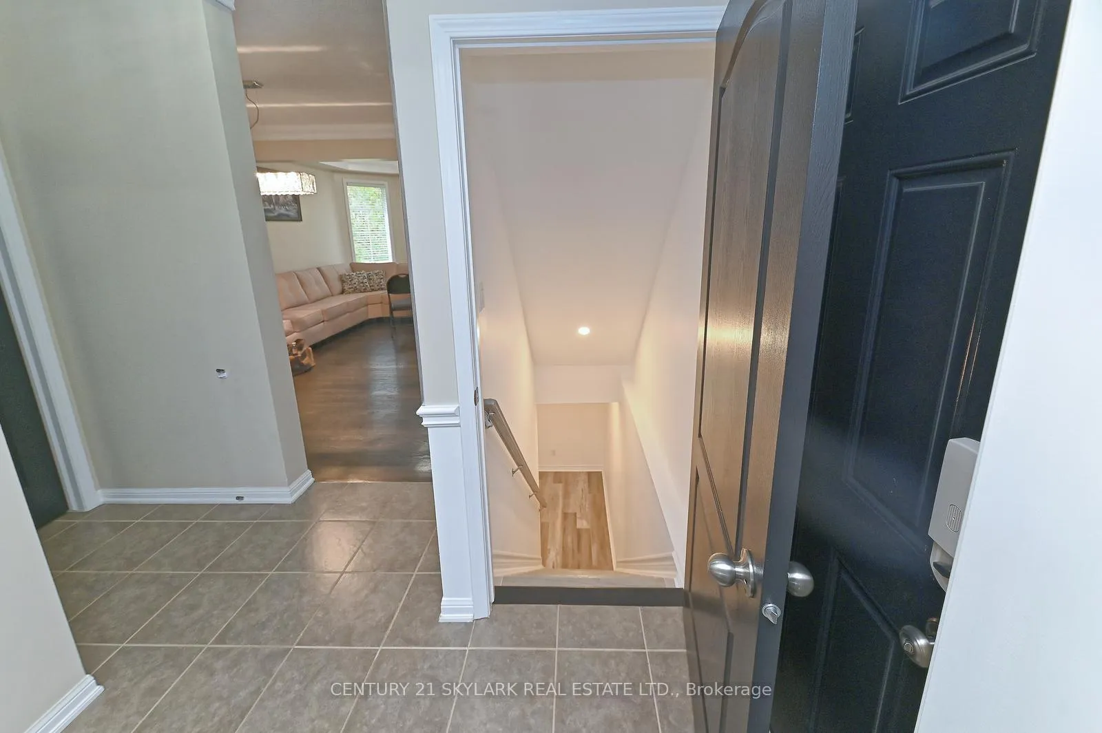 Photo 32 of 24 Dalton Drive, Cambridge, Silver Heights — HOMEH