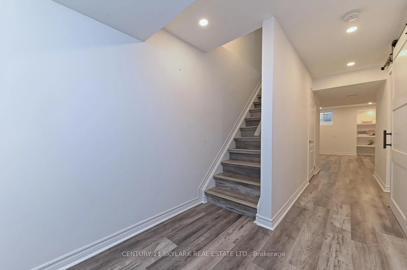Photo 33 of 24 Dalton Drive, Cambridge, Silver Heights — HOMEH