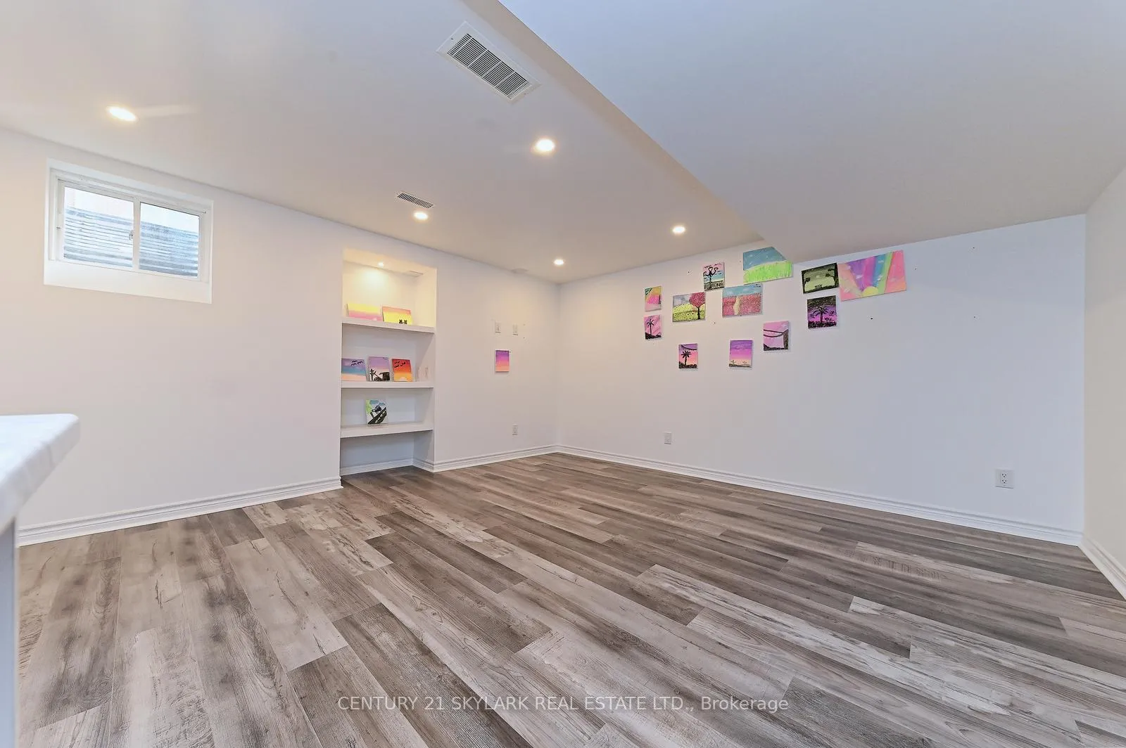 Photo 34 of 24 Dalton Drive, Cambridge, Silver Heights — HOMEH