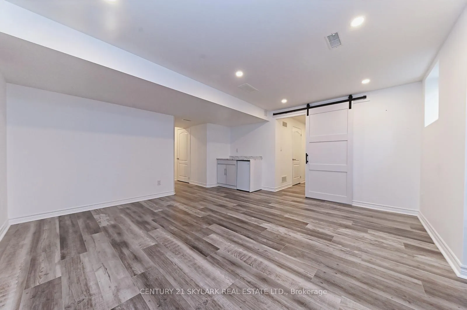 Photo 36 of 24 Dalton Drive, Cambridge, Silver Heights — HOMEH