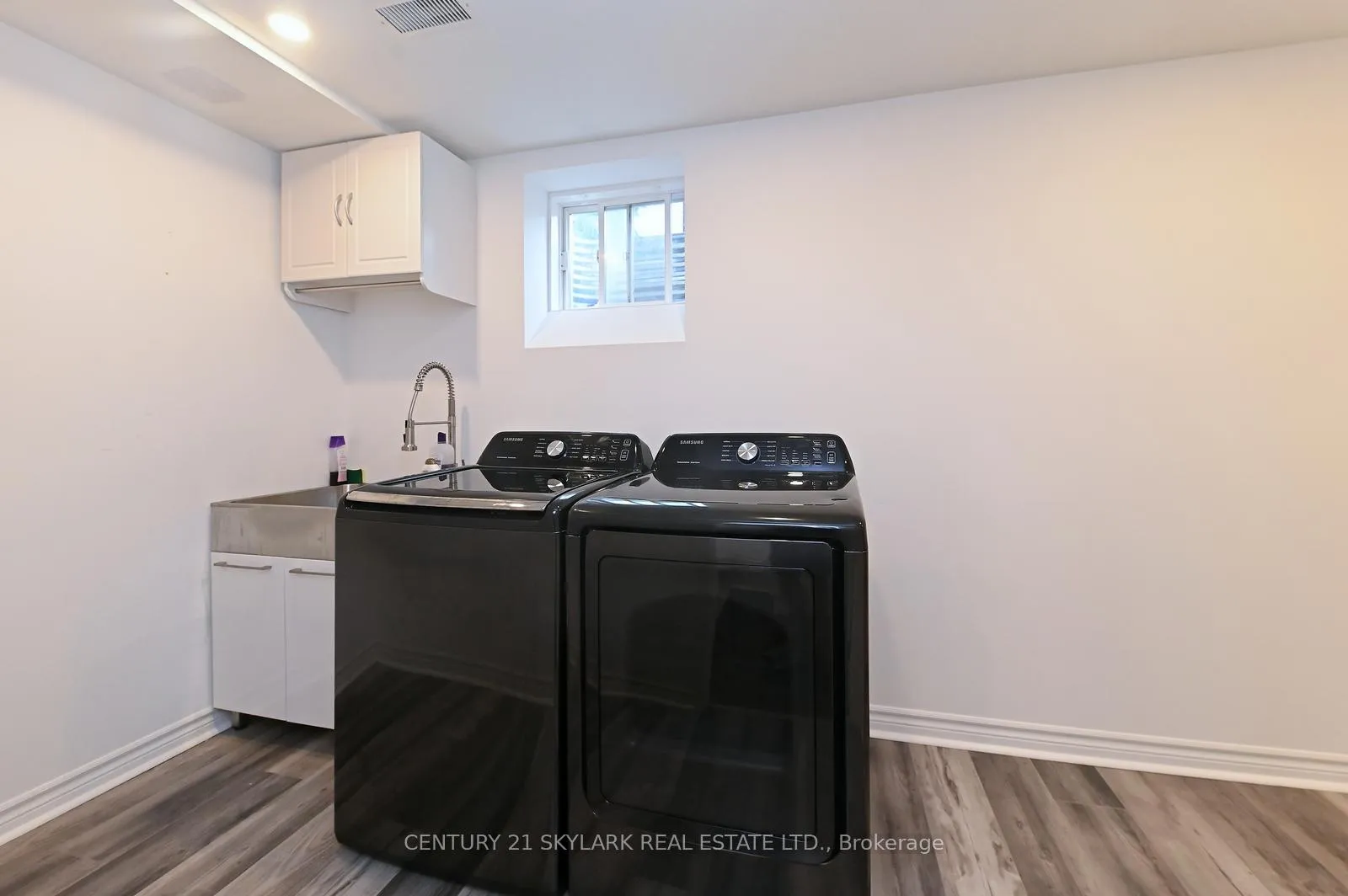 Photo 38 of 24 Dalton Drive, Cambridge, Silver Heights — HOMEH