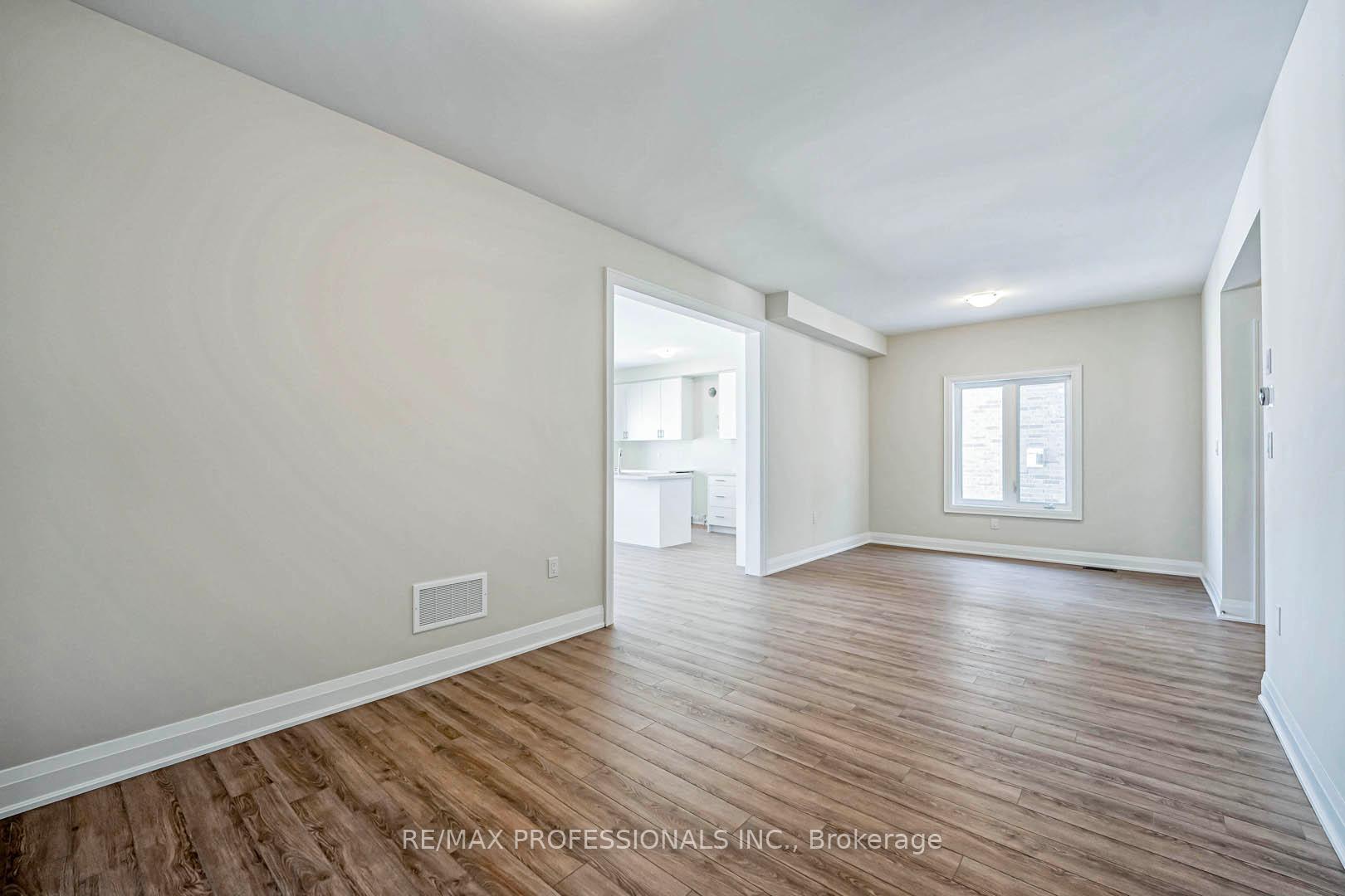 Photo 9 of 7 George Ellis Drive, Georgina, Keswick North — HOMEH