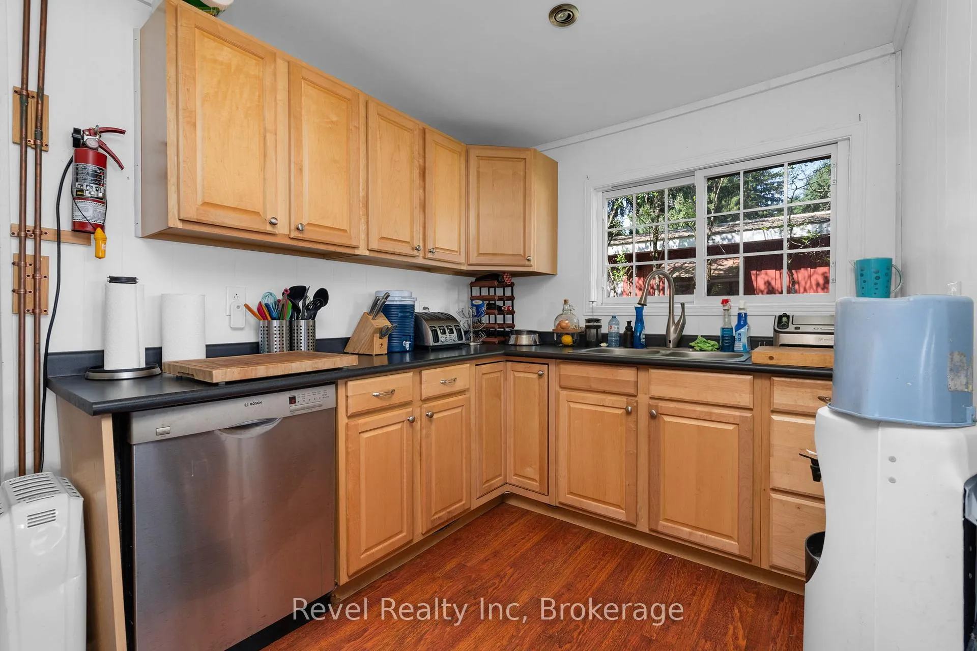 Photo 10 of 120 Andrew Drive, Tiny, Rural Tiny — HOMEH