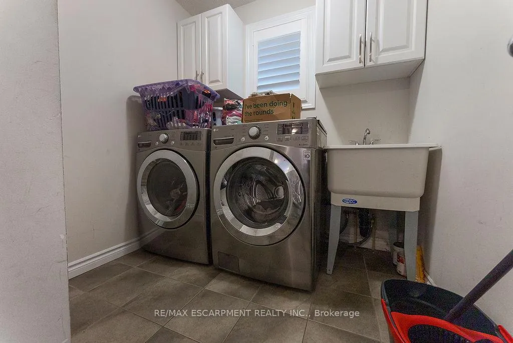 Photo 15 of 12 Ascoli Drive, Hamilton, Ryckmans — HOMEH