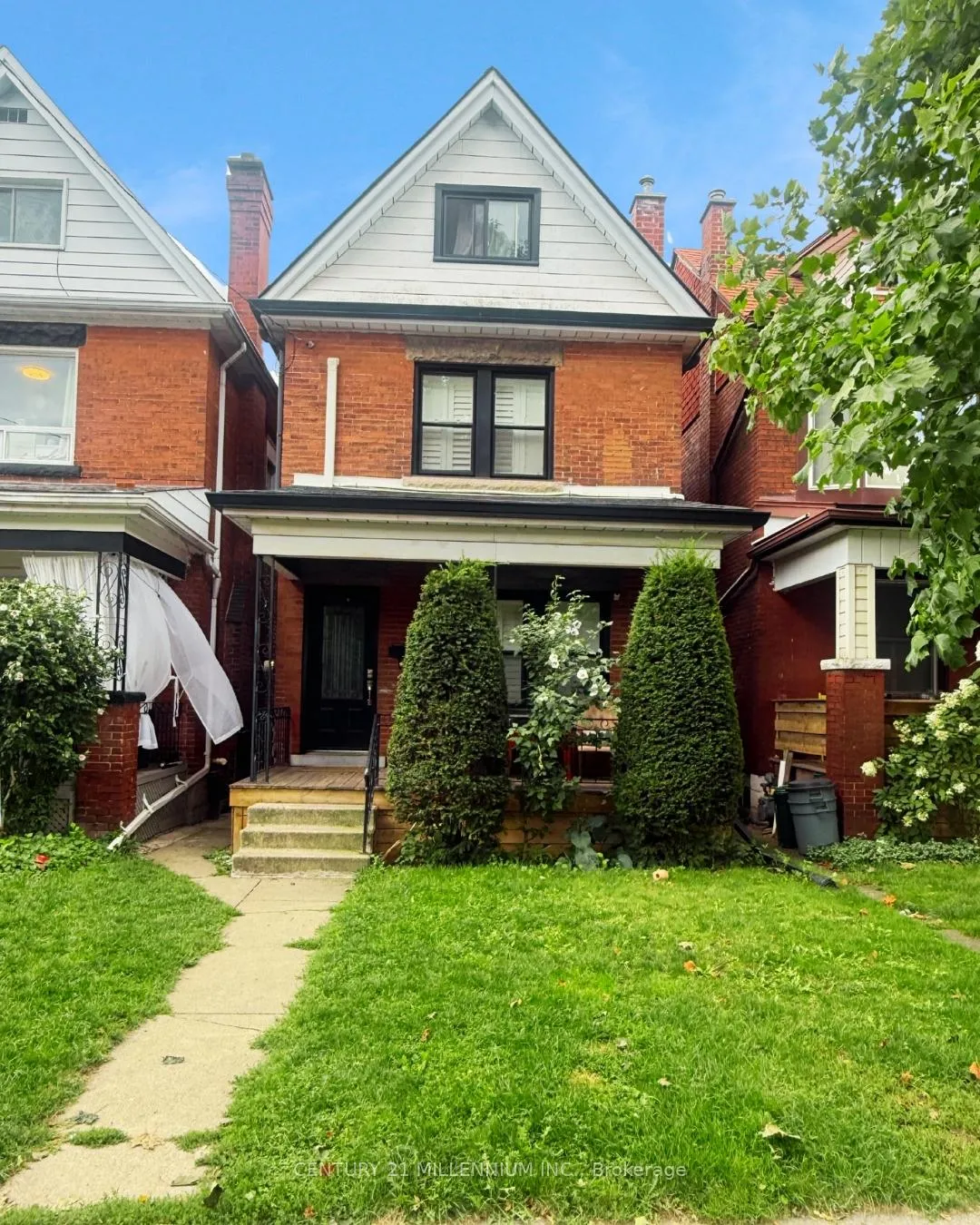 Front of 237 Balsam Avenue S