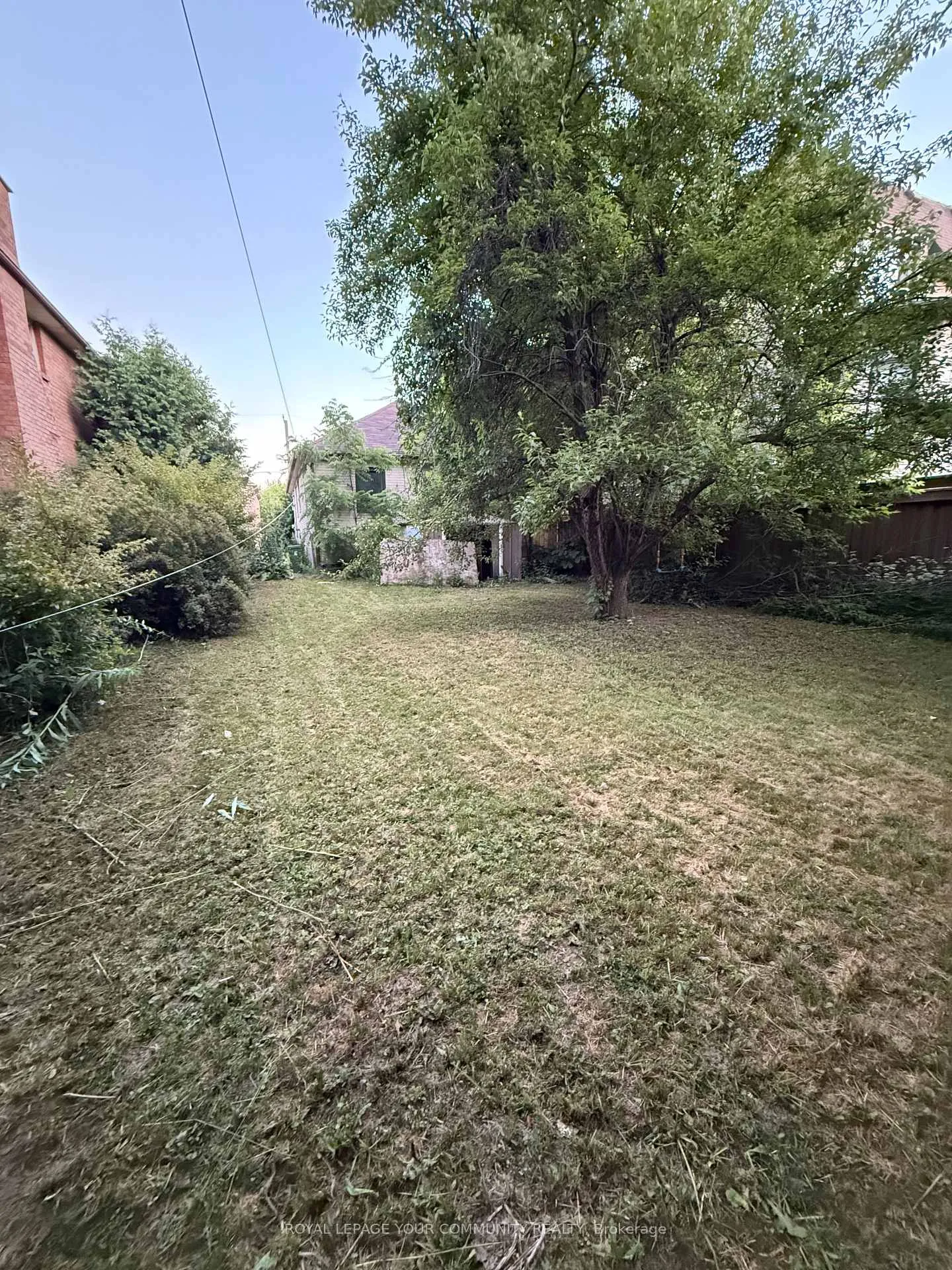 Photo 2 of 38 Sultana Avenue, Toronto, Englemount-Lawrence — HOMEH