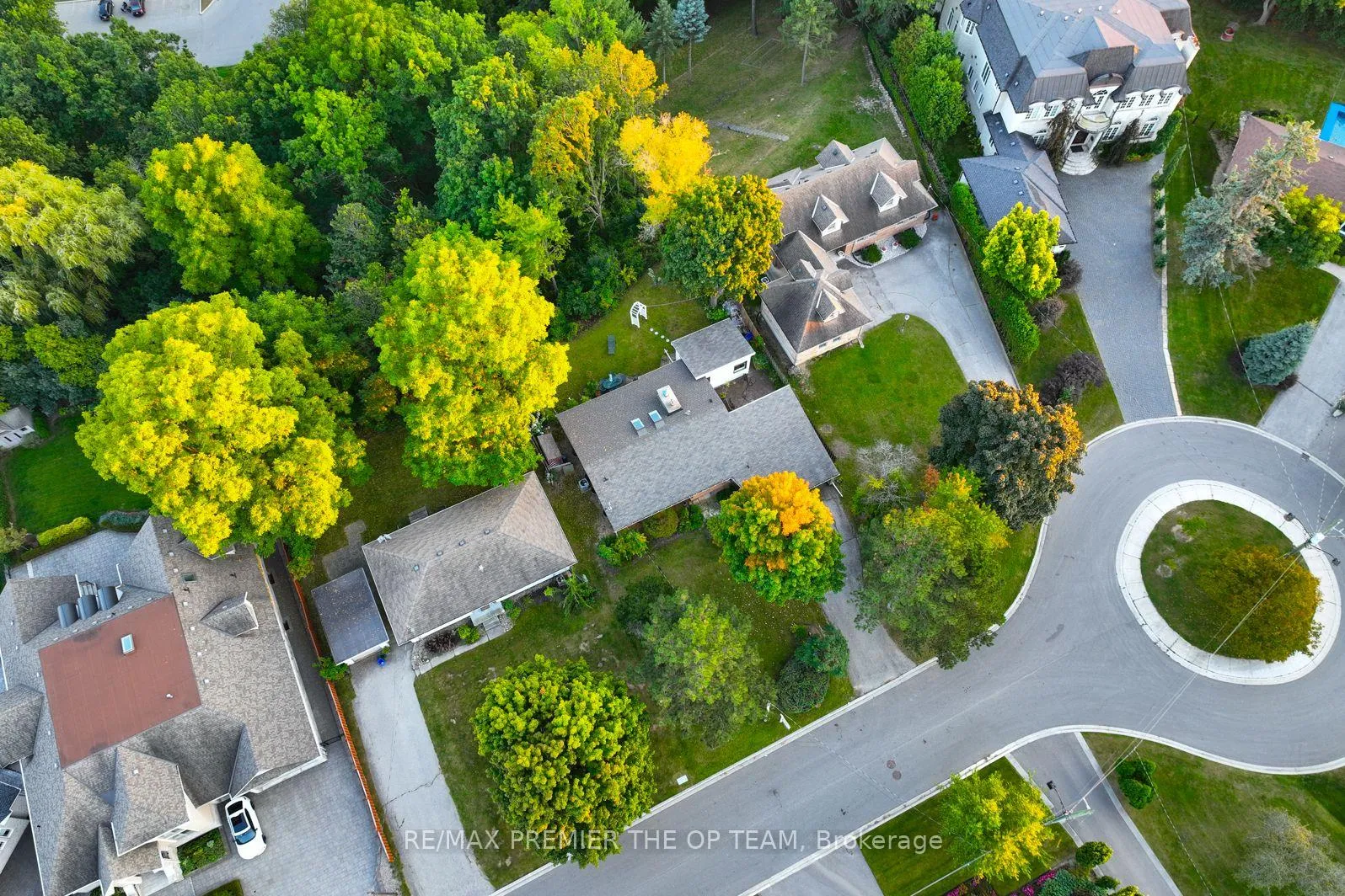 Photo 8 of 175 Davidson Drive, Vaughan, Islington Woods — HOMEH