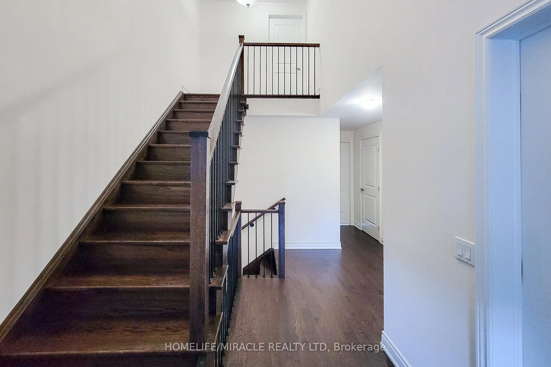 Photo 20 of 1101 Garner Road E, Hamilton, Ancaster — HOMEH