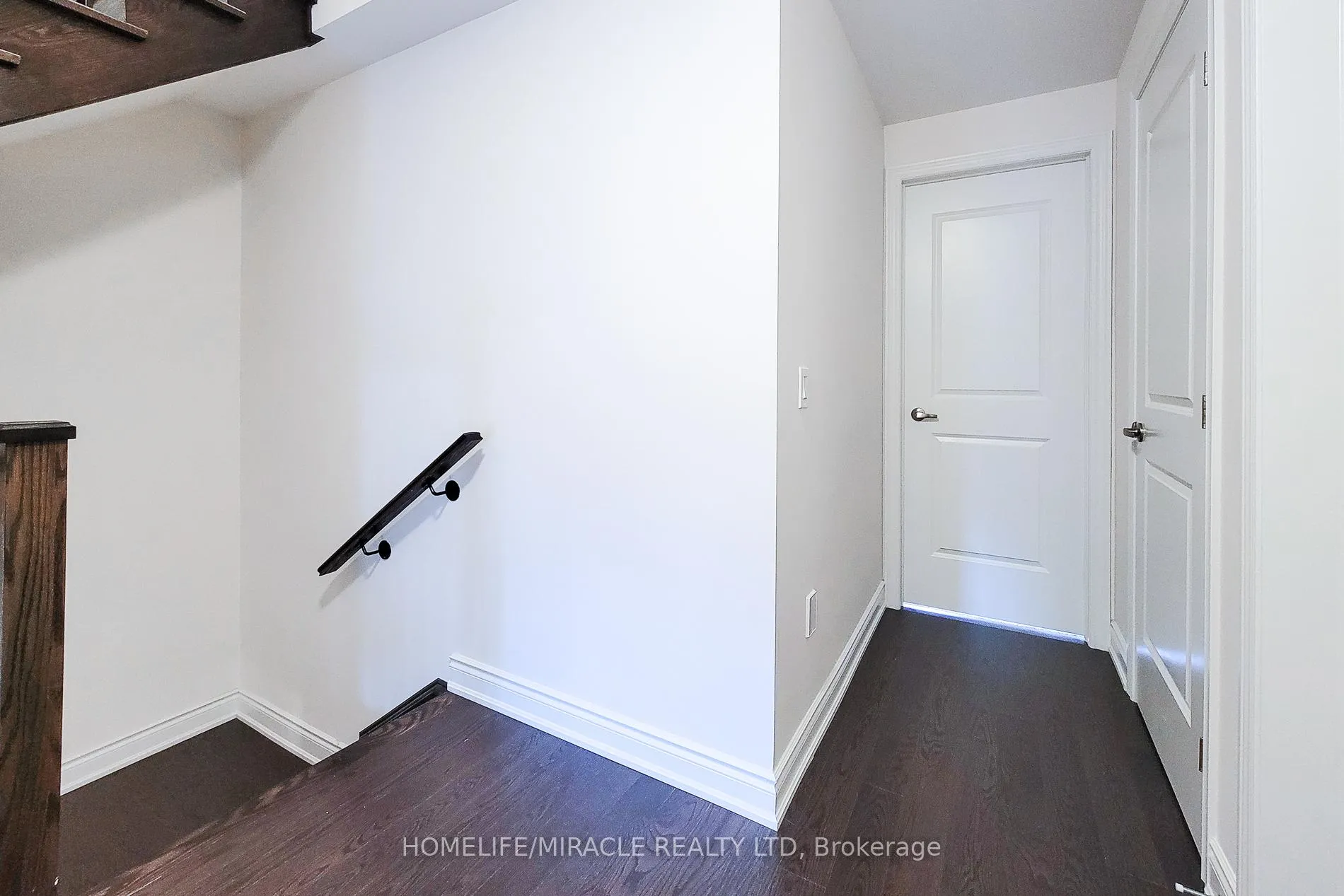 Photo 31 of 1101 Garner Road E, Hamilton, Ancaster — HOMEH