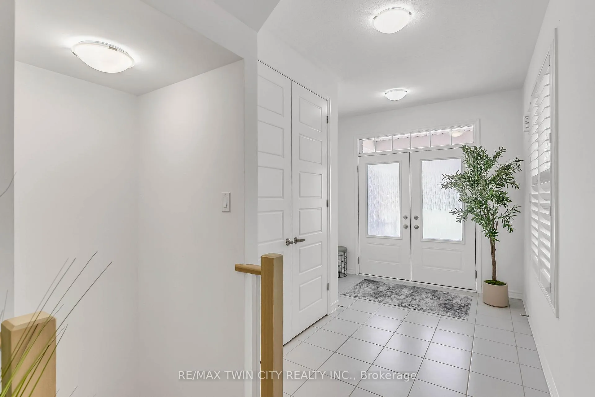 Photo 4 of 286 Forestwalk Street, Kitchener — HOMEH
