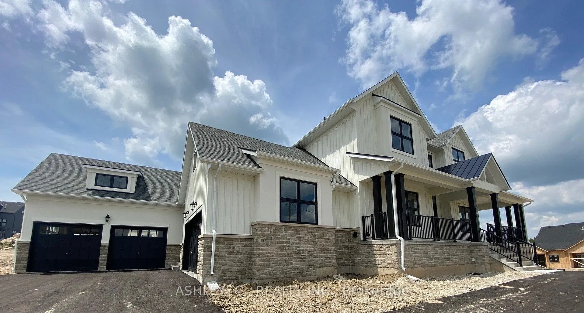 Photo 1 of 34 Holly Lane Drive, Caledon, Alton — HOMEH