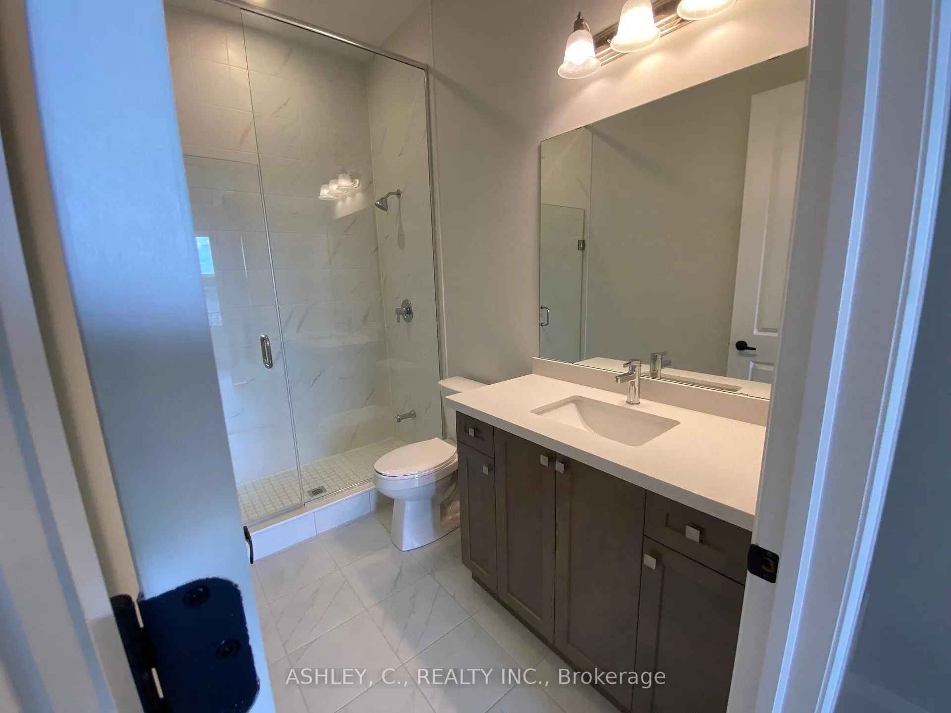 Photo 8 of 34 Holly Lane Drive, Caledon, Alton — HOMEH