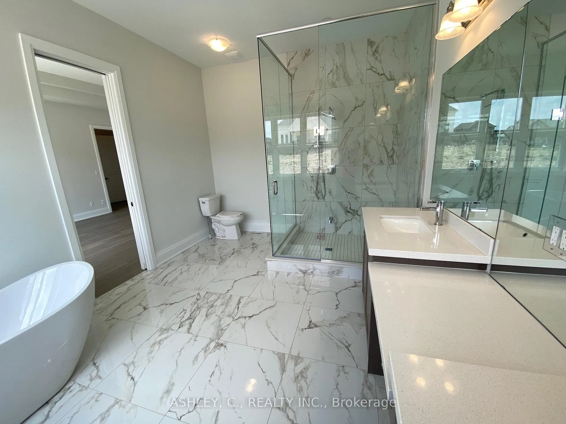 Photo 16 of 34 Holly Lane Drive, Caledon, Alton — HOMEH