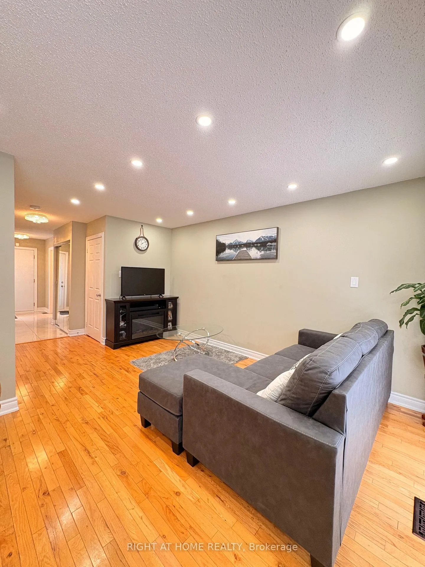 Photo 13 of 58 Teddington Crescent, Whitby, Pringle Creek — HOMEH